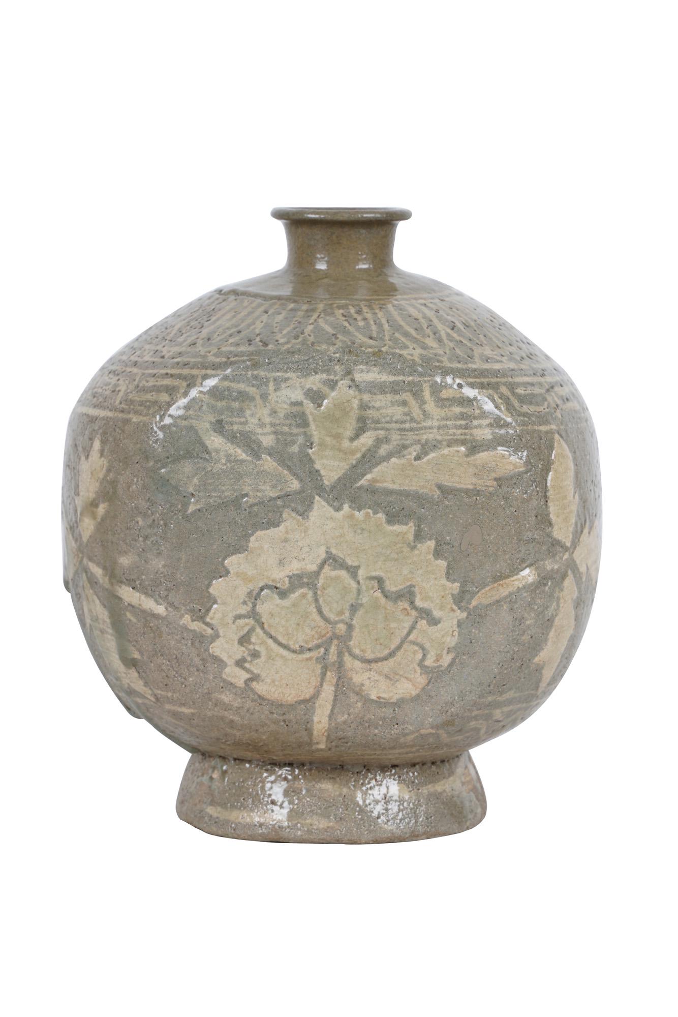 KOREAN GLAZED CERAMIC VASE (1 of 15)
