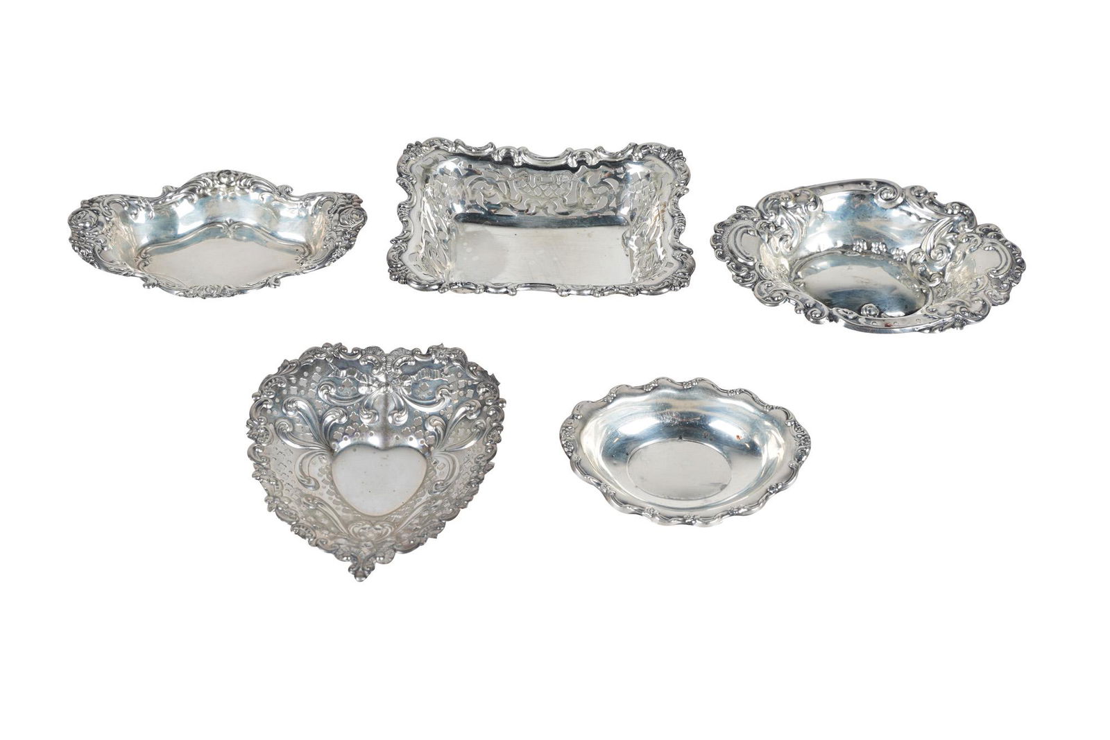 GROUP OF FIVE STERLING NUT DISHES (1 of 12)