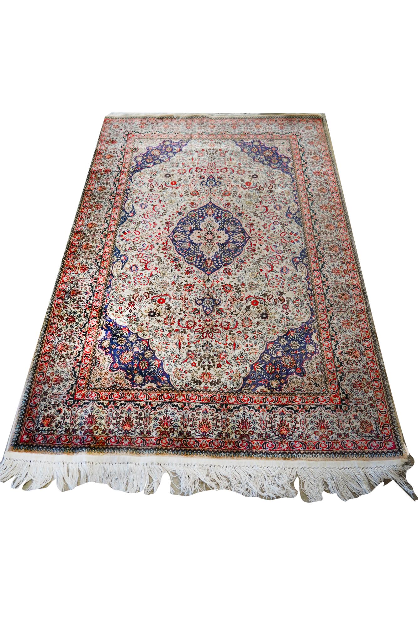 NAIN THROW CARPET (1 of 5)