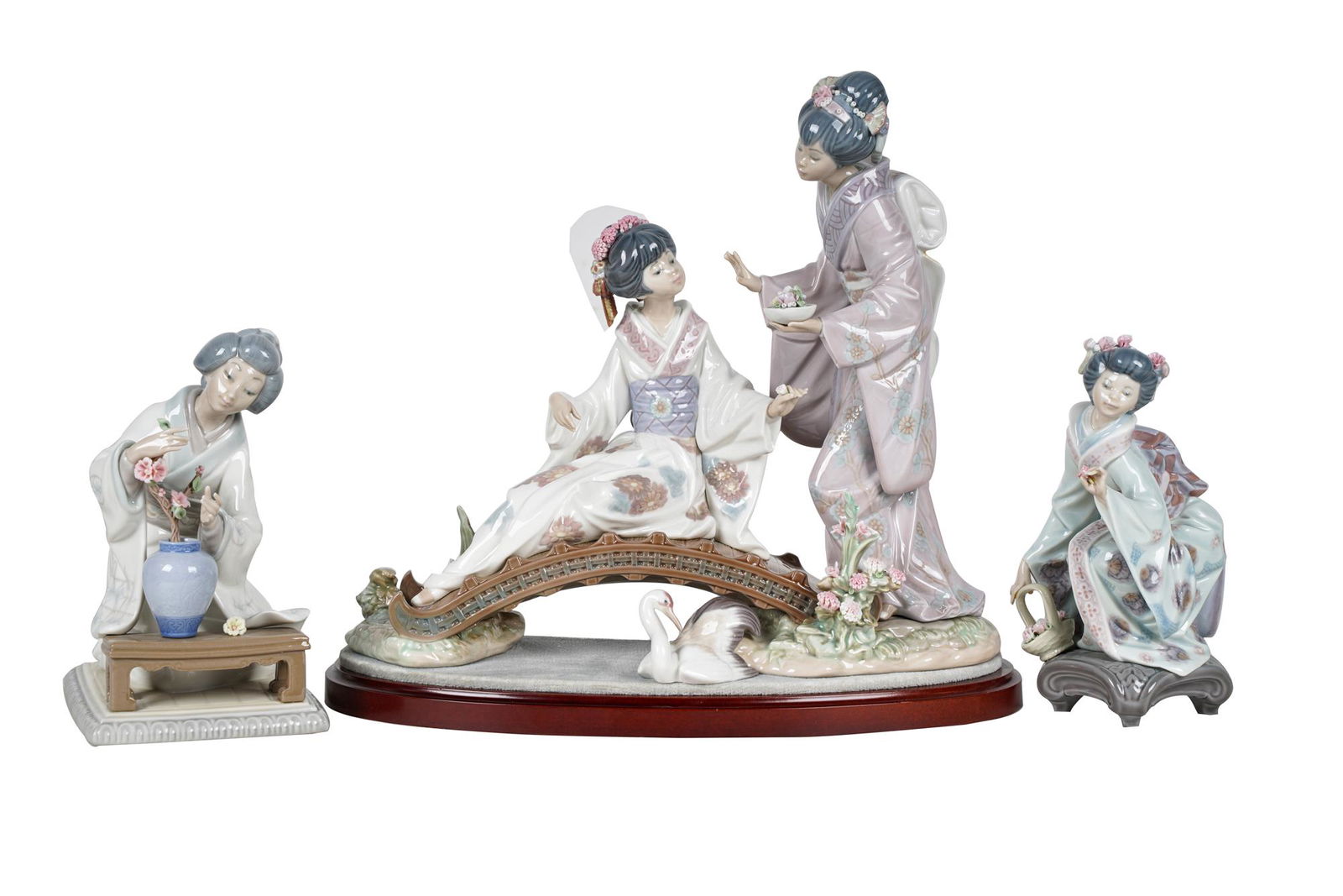 THREE LLADRO PORCELAIN FIGURINES (1 of 20)