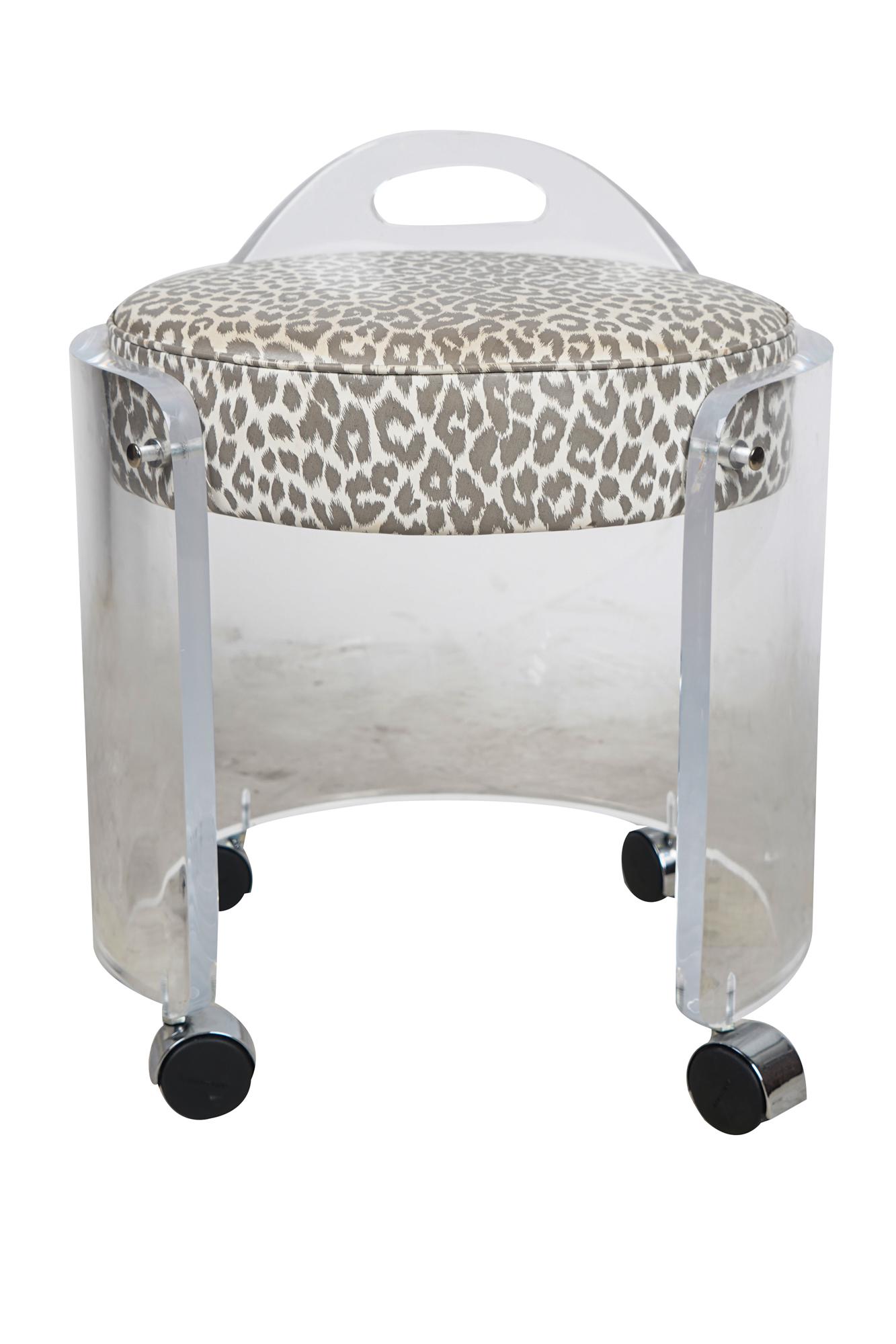 ACRYLIC VANITY STOOL (1 of 7)