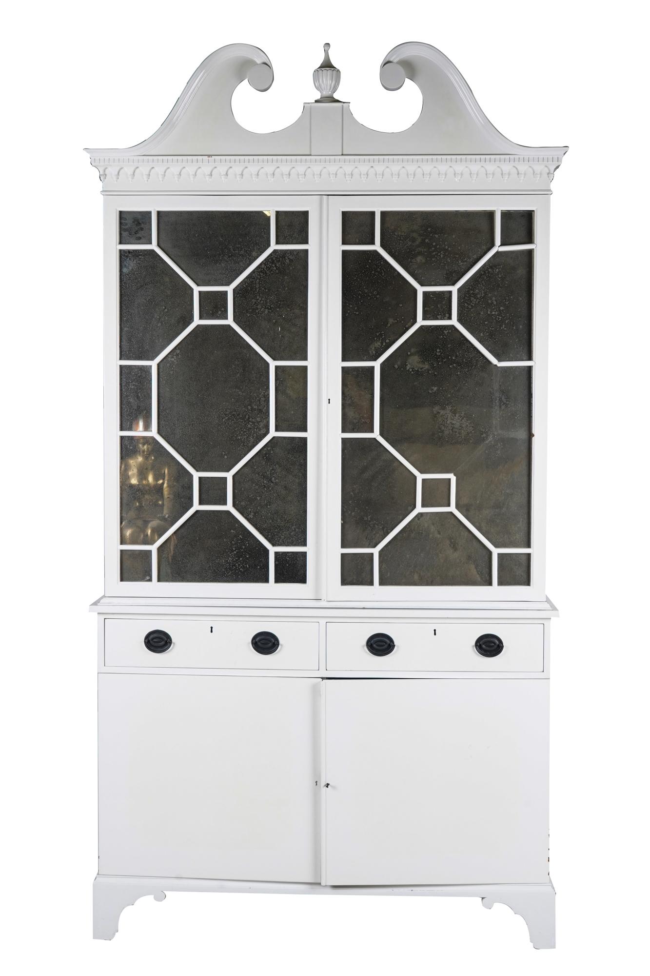 CHIPPENDALE-STYLE WHITE PAINTED ENTERTAINMENT CABINET (1 of 7)