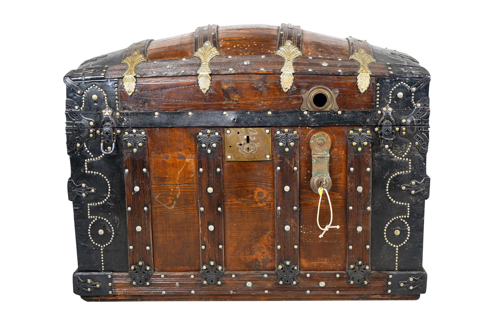 METAL-MOUNTED WOODEN HUMPBACK TRUNK (1 of 7)