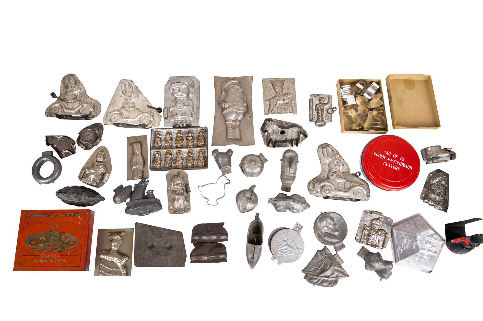 GROUP OF BAKING & CANDY MOLDS (1 of 7)