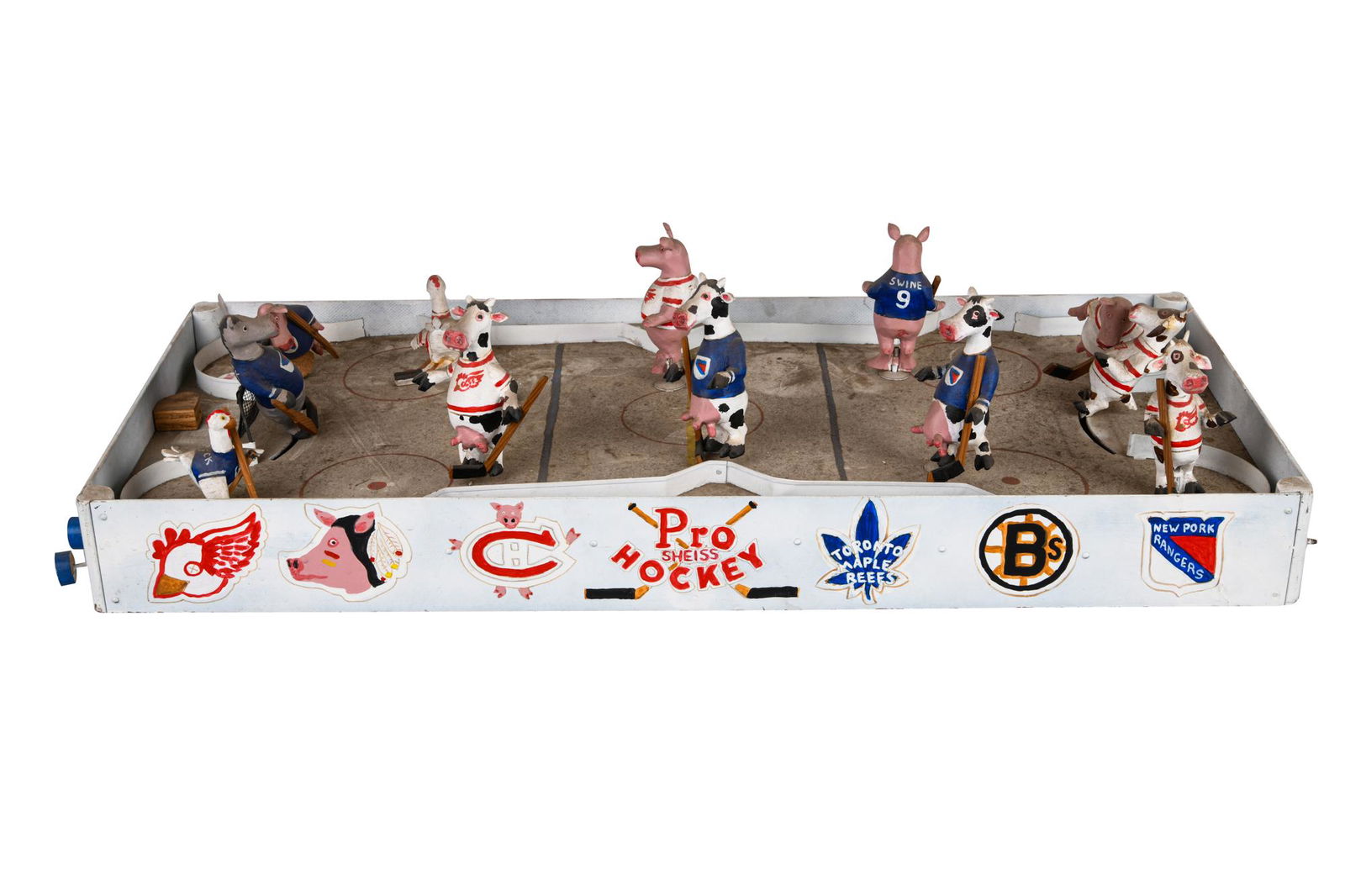 SHEISS PRO HOCKEY ANIMAL SCULPTURE (1 of 9)