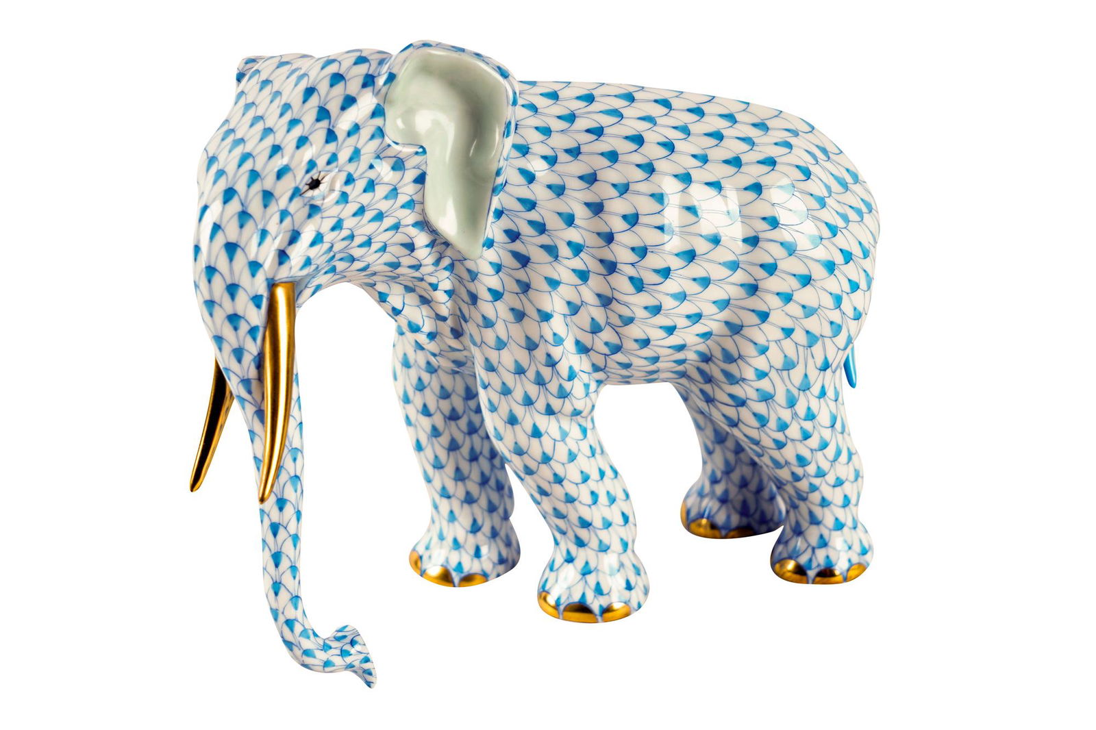 HEREND PORCELAIN BLUE FISHNET ELEPHANT (1 of 7)