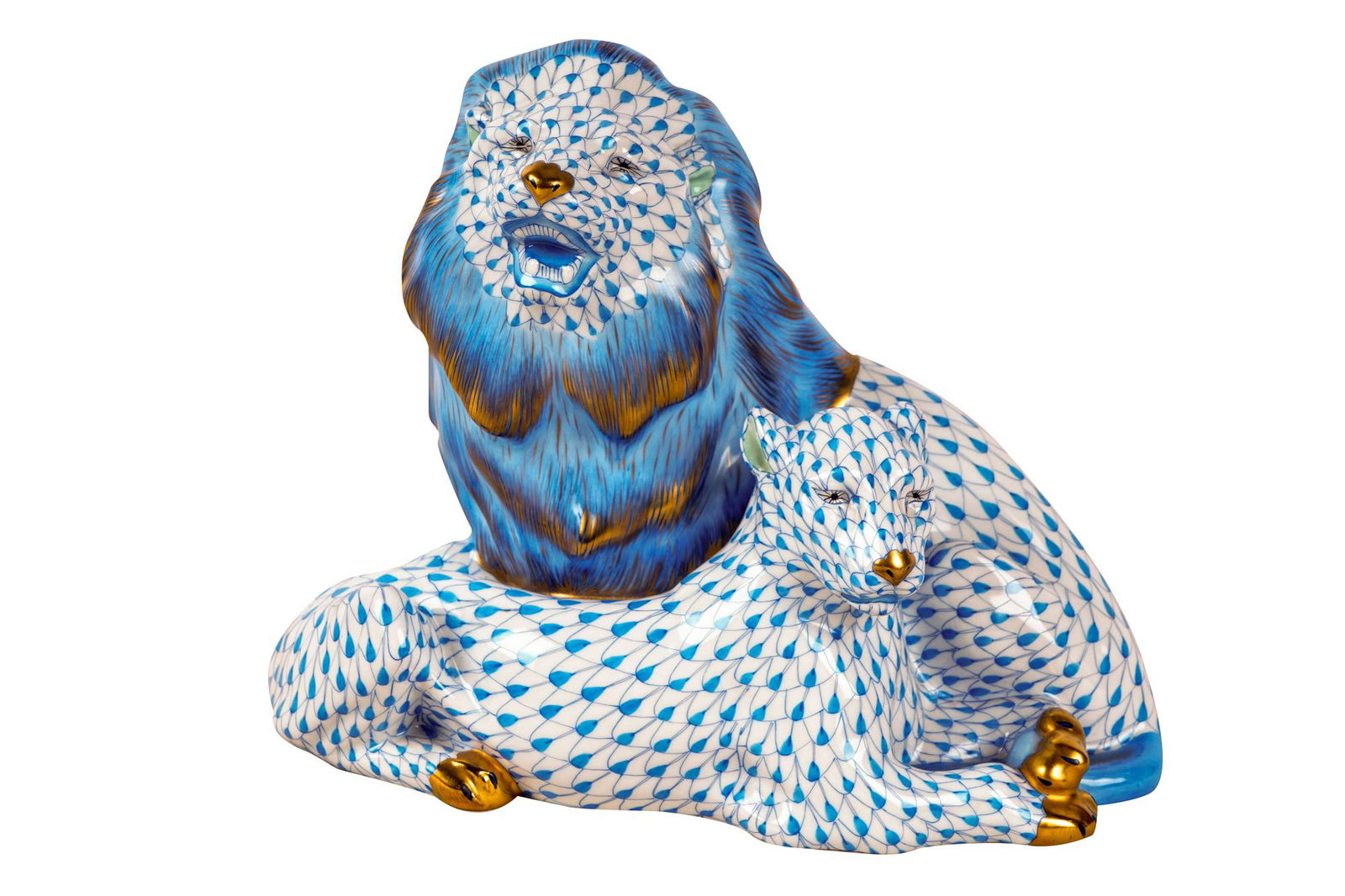 HEREND PORCELAIN FISHNET LION GROUP (1 of 8)