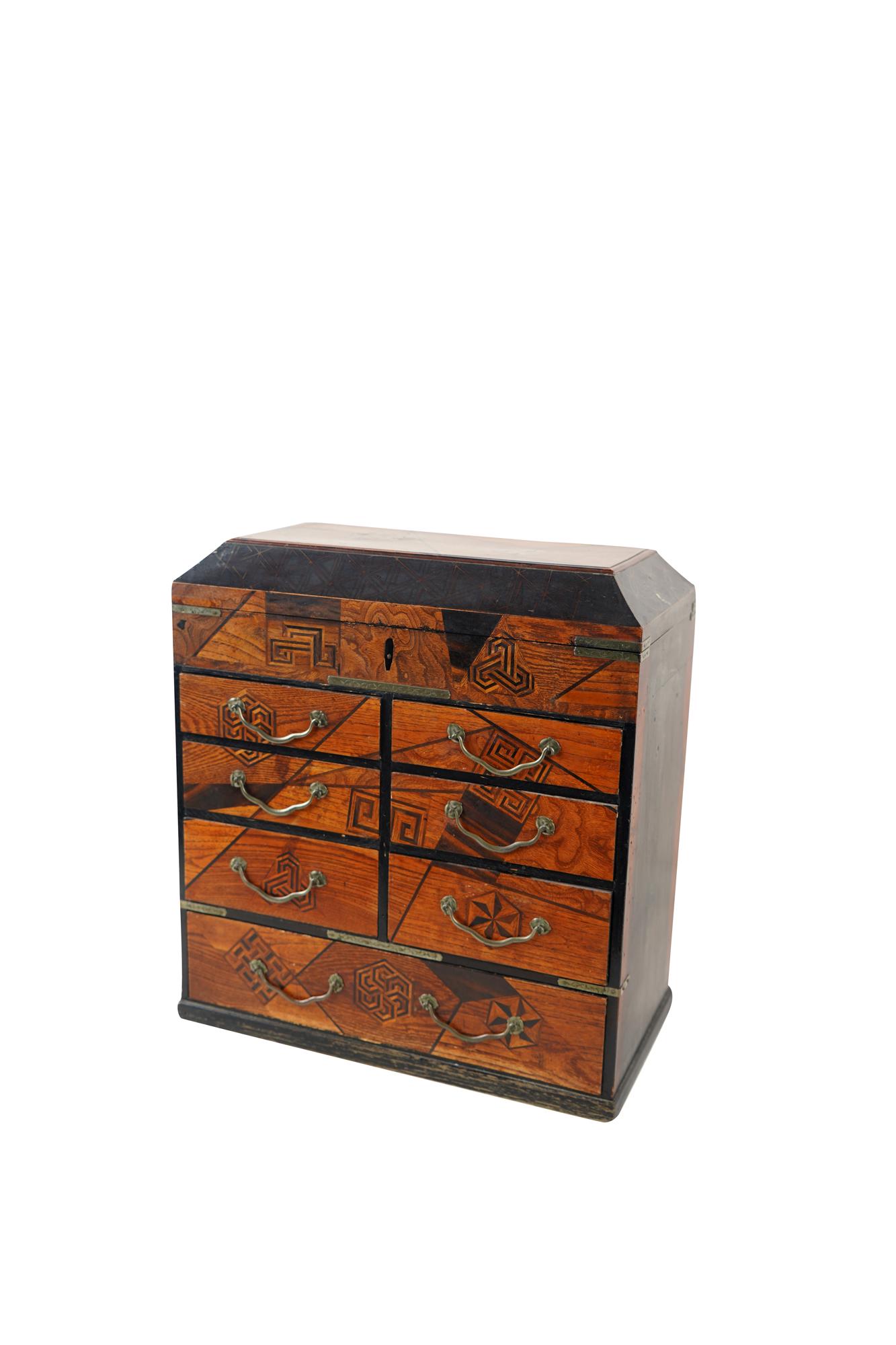 ASIAN INLAID JEWELRY BOX (1 of 10)
