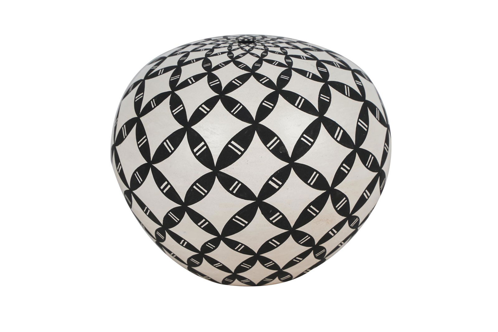 DOROTHY TORIVIO: ACOMA POTTERY POT (1 of 7)