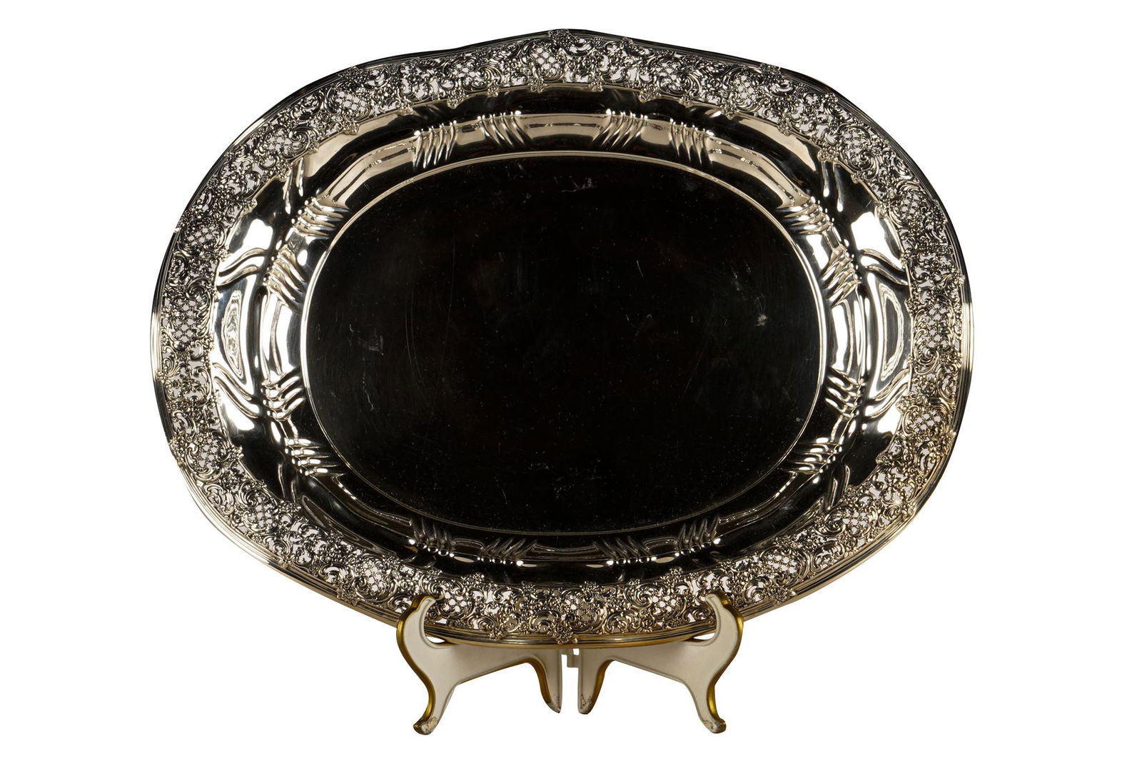 TIFFANY & CO. STERLING SILVER FOOTED SERVING DISH (1 of 8)