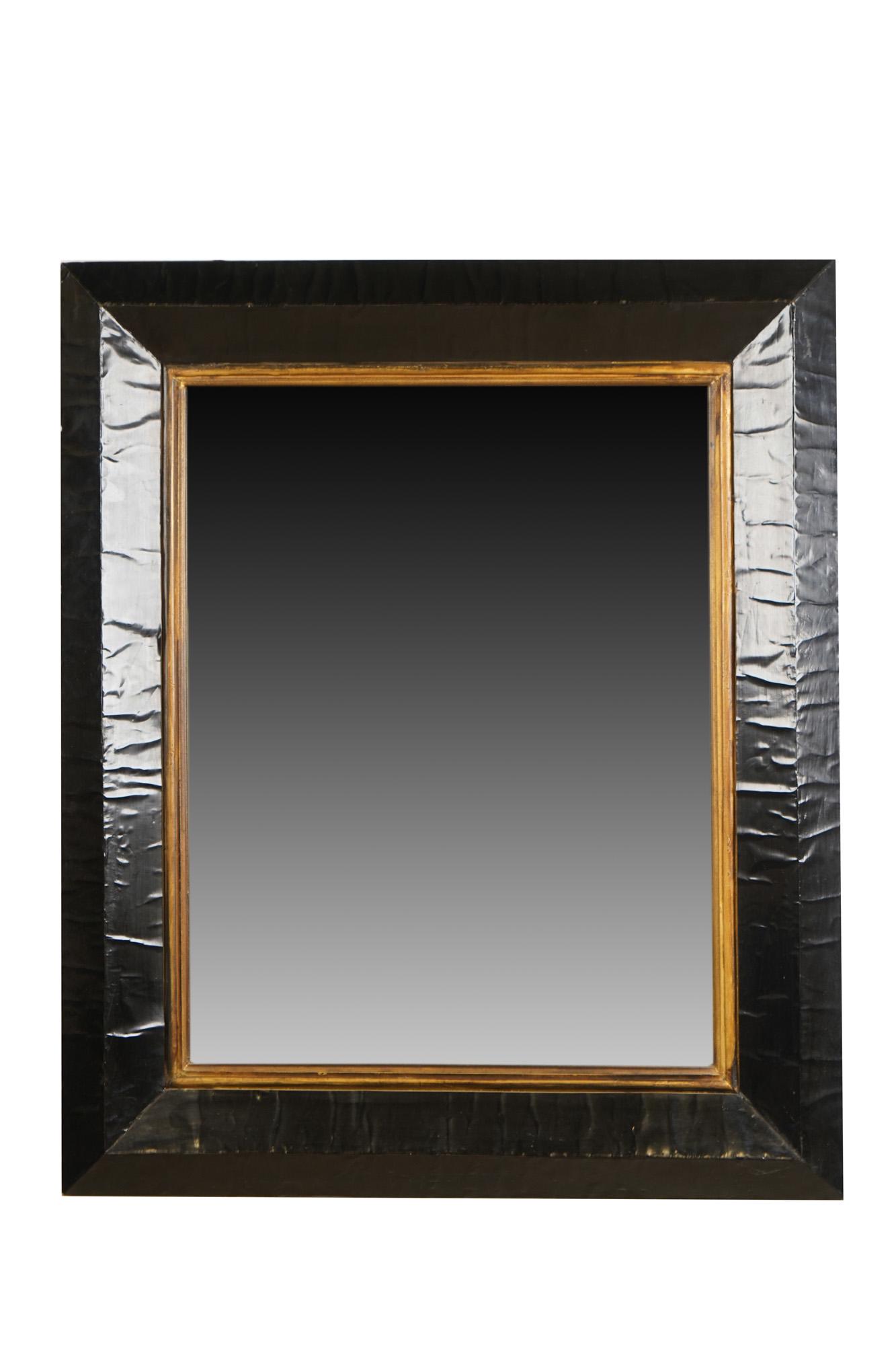 BLACK LACQUERED & PARCEL GILT MIRROR (1 of 7)