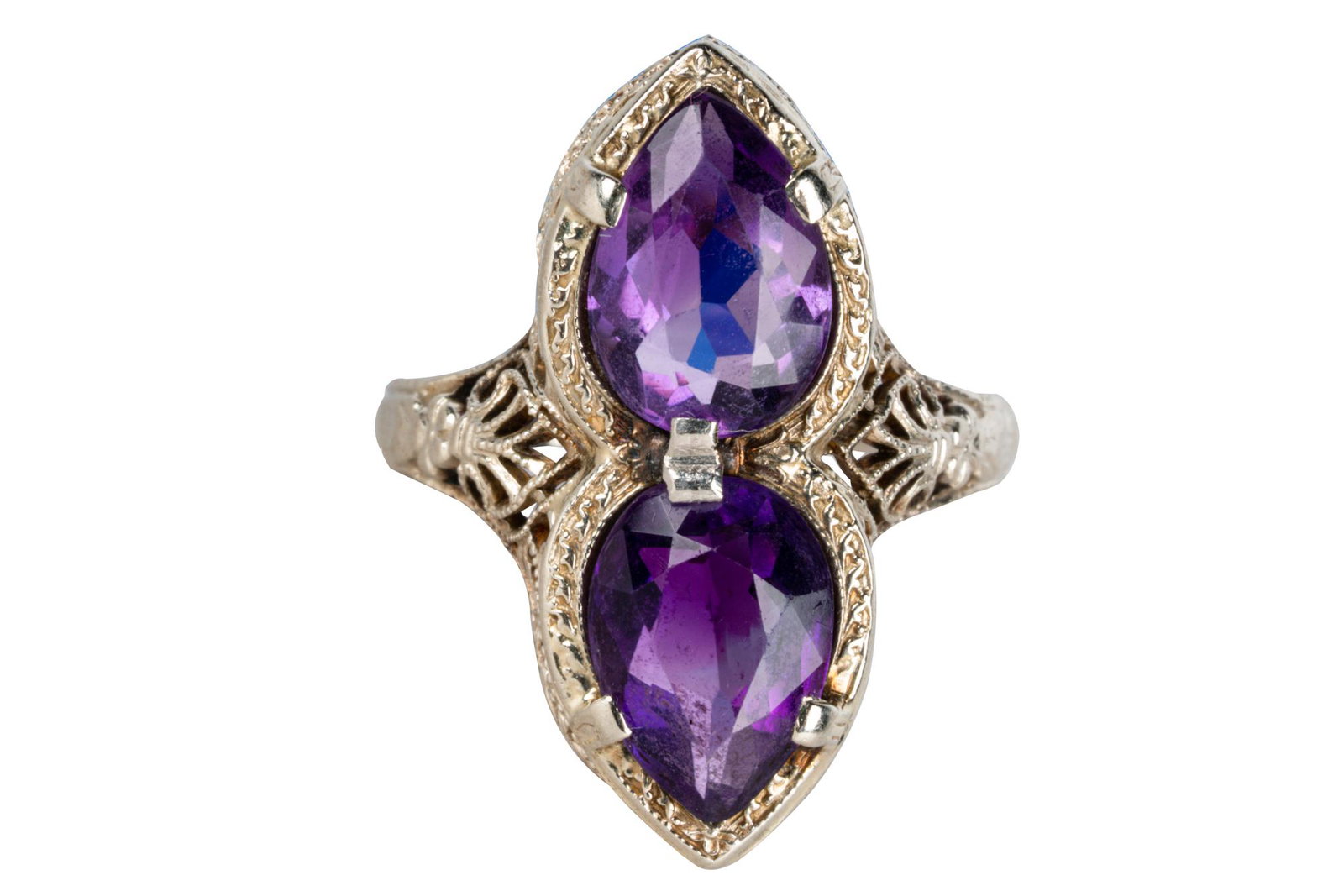 14 KARAT WHITE GOLD & AMETHYST RING (1 of 5)