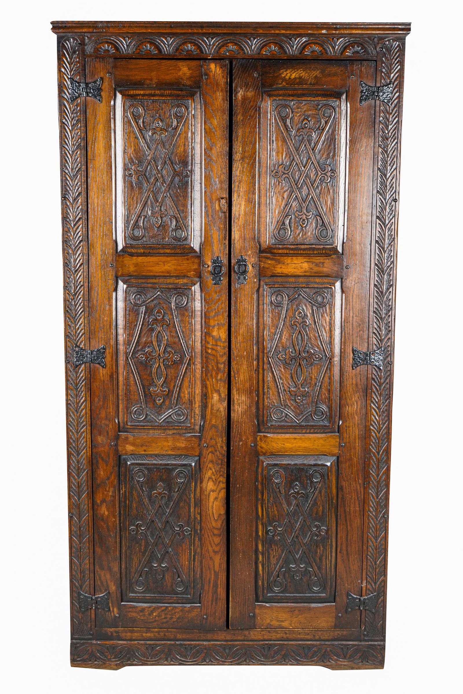RENAISSANCE STYLE CARVED OAK WARDROBE (1 of 12)