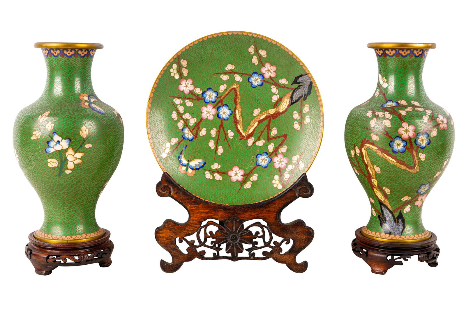 THREE CHINESE GREEN CLOISONNE ENAMEL PIECES (1 of 9)