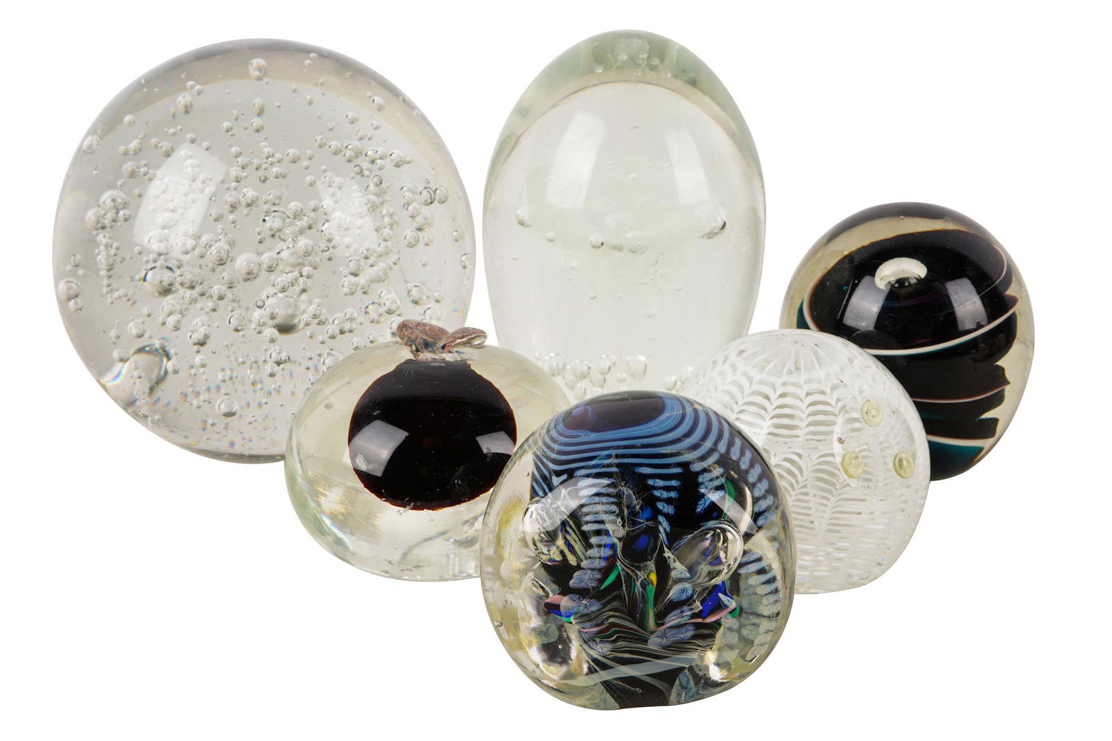 COLLECTION OF FIVE ART GLASS PAPERWEIGHTS (1 of 8)