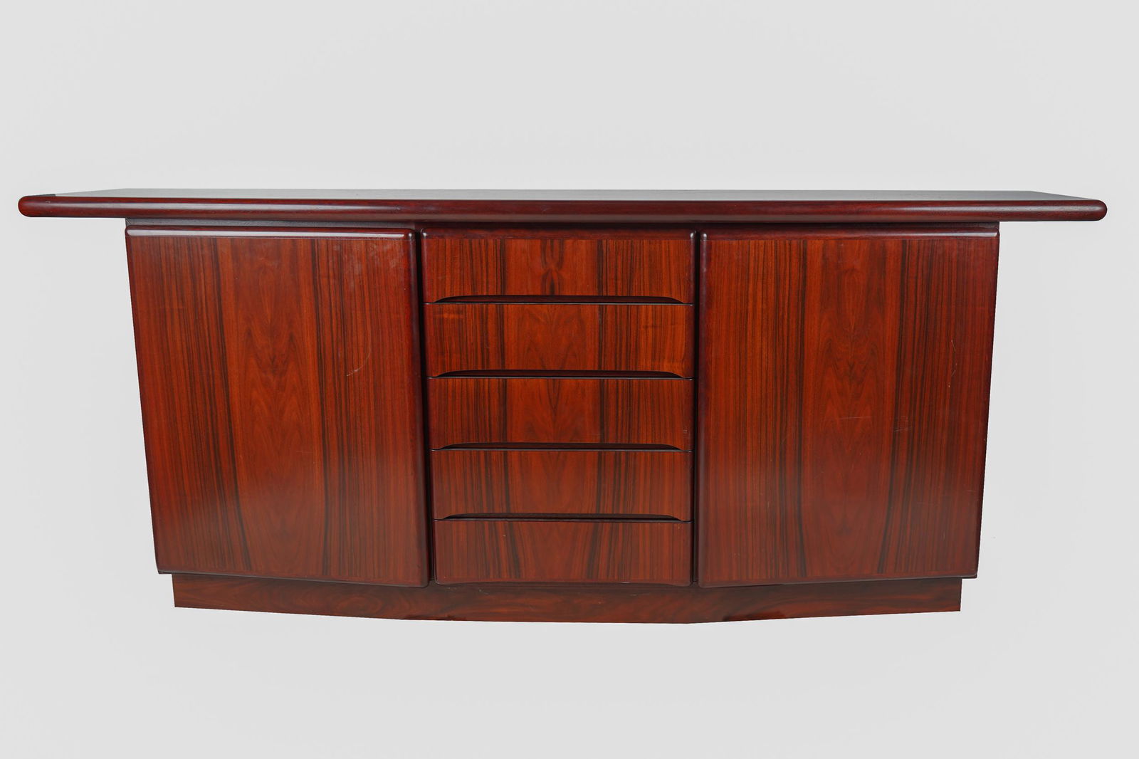 RASMUS SOLBERG: MIDCENTURY MODERN ROSEWOOD CREDENZA (1 of 6)