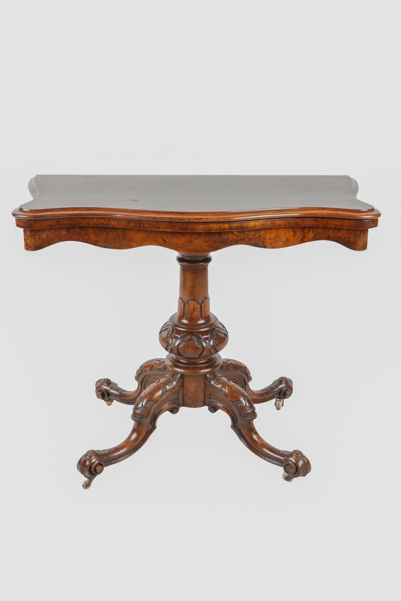 ENGLISH WALNUT FLIP TOP CONSOLE GAME TABLE (1 of 8)
