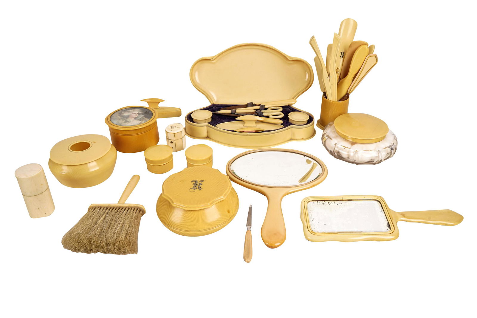 ASSEMBLED EUROPEAN BAKELITE VANITY SET (1 of 13)