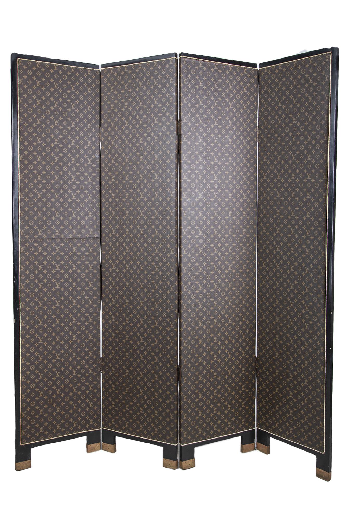 LOUIS VUITTON PATTERN ROOM DIVIDER (1 of 14)
