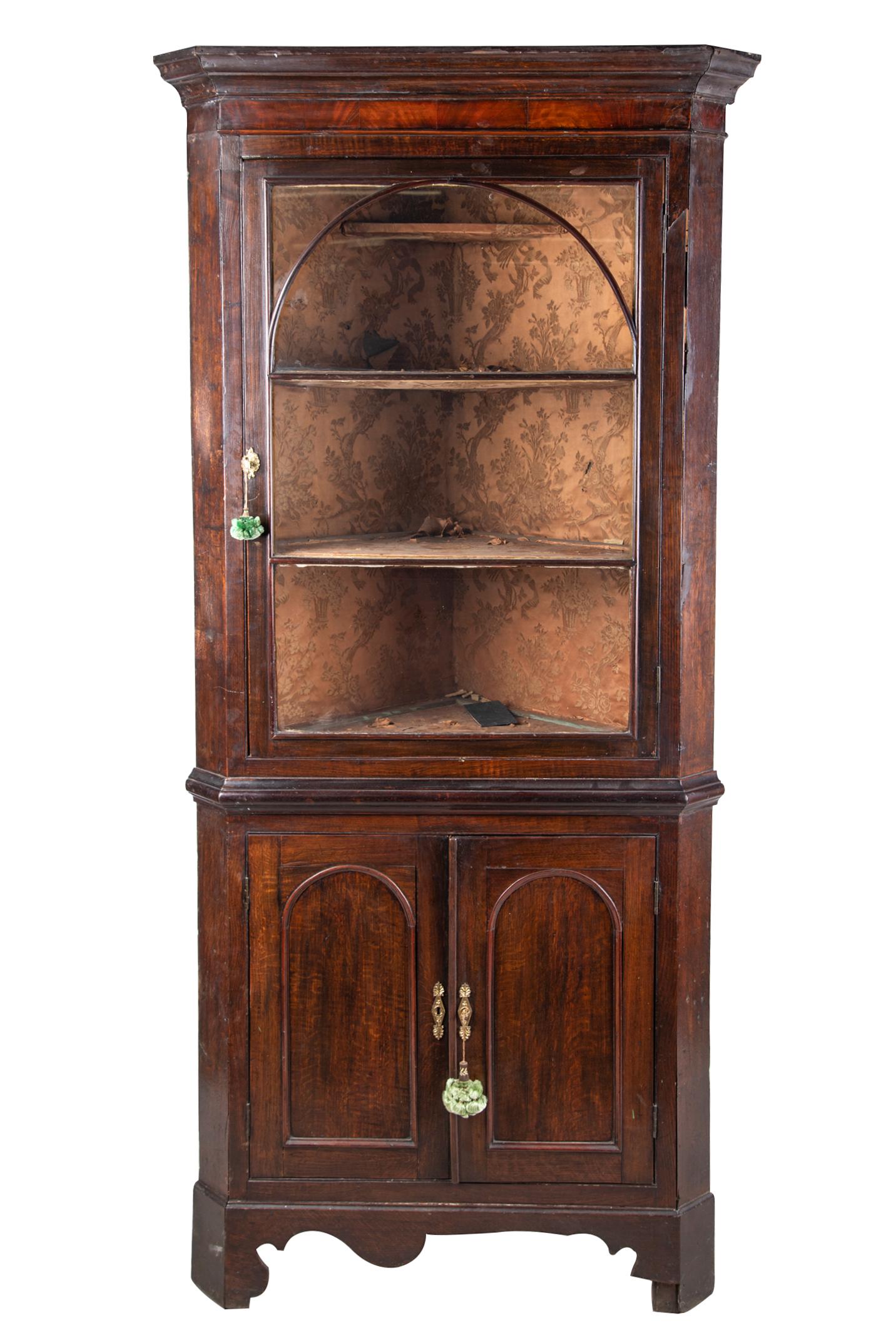 GEORGIAN OAK CORNER CUPBOARD (1 of 11)