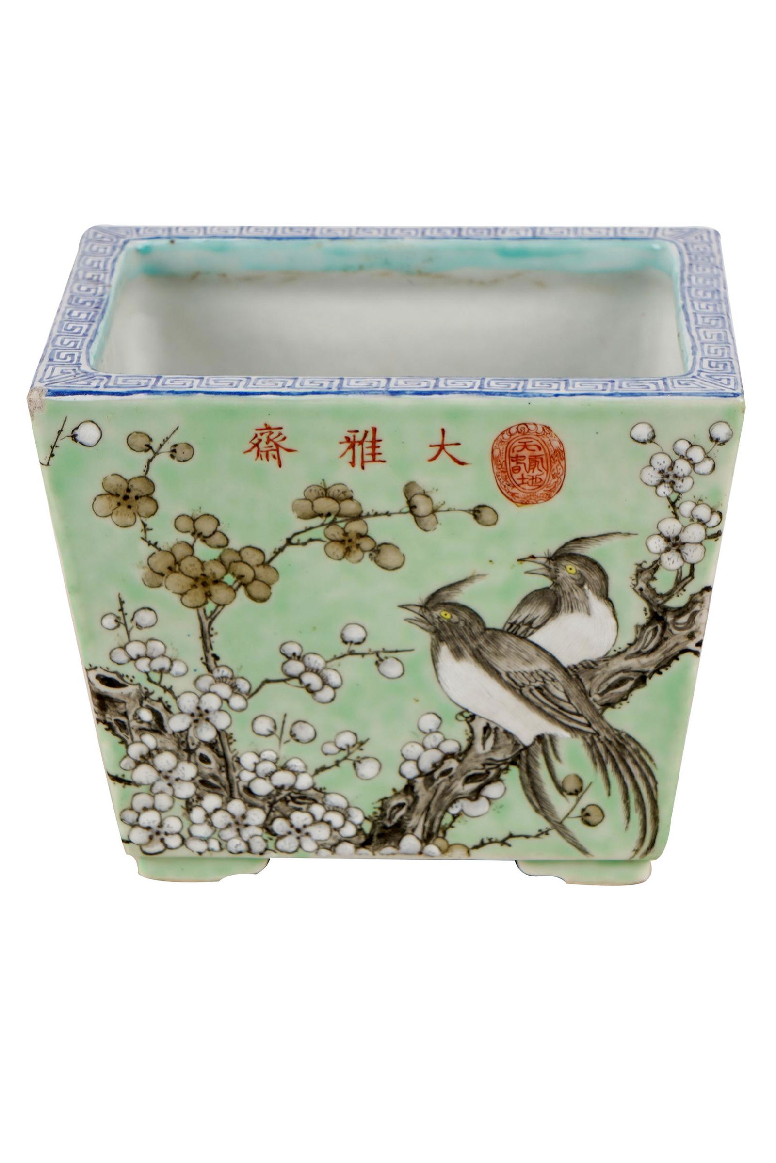 SMALL CHINESE PORCELAIN PLANTER (1 of 8)