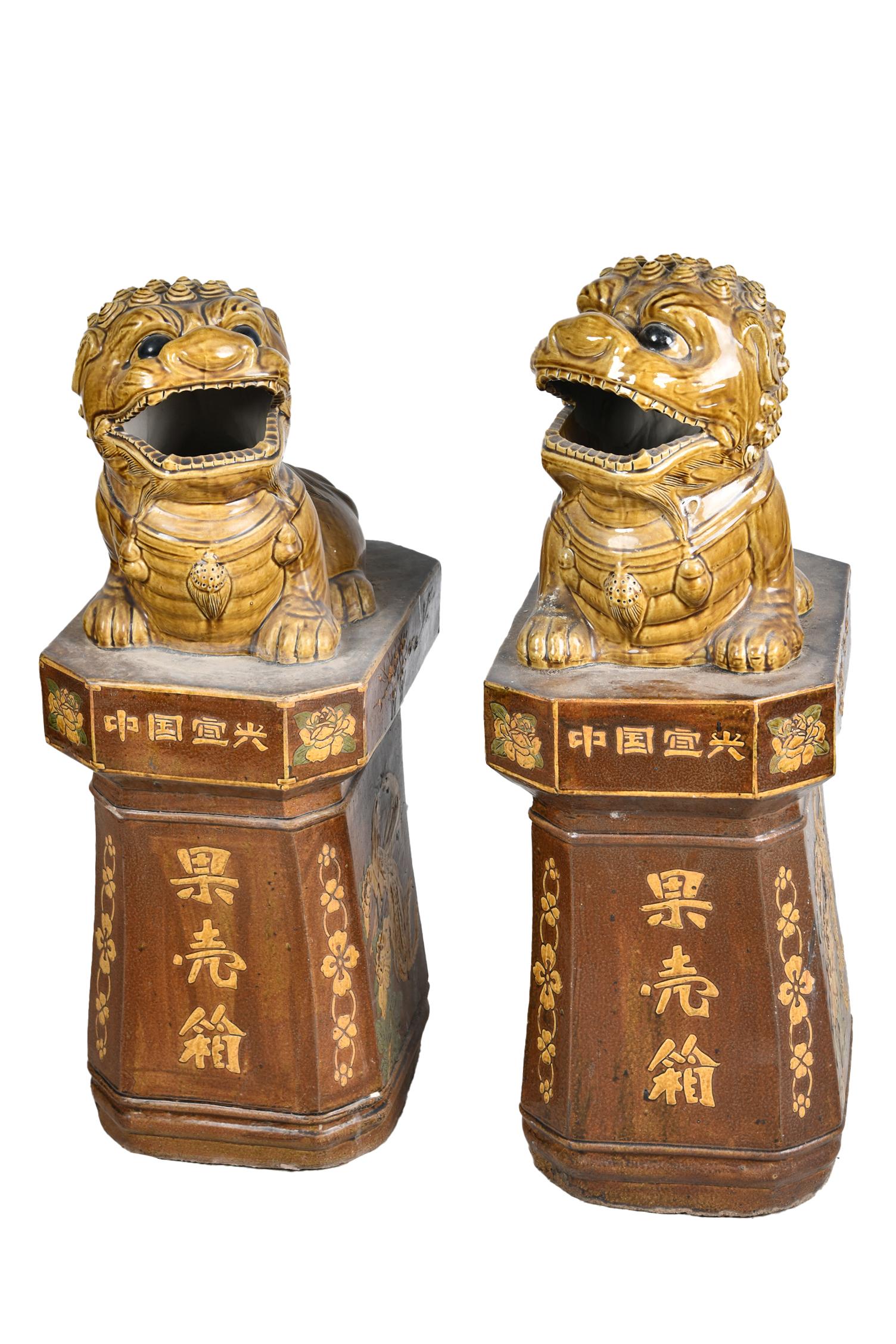PAIR OF CHINESE GLAZED EARTHENWARE FOO DOGS (1 of 8)