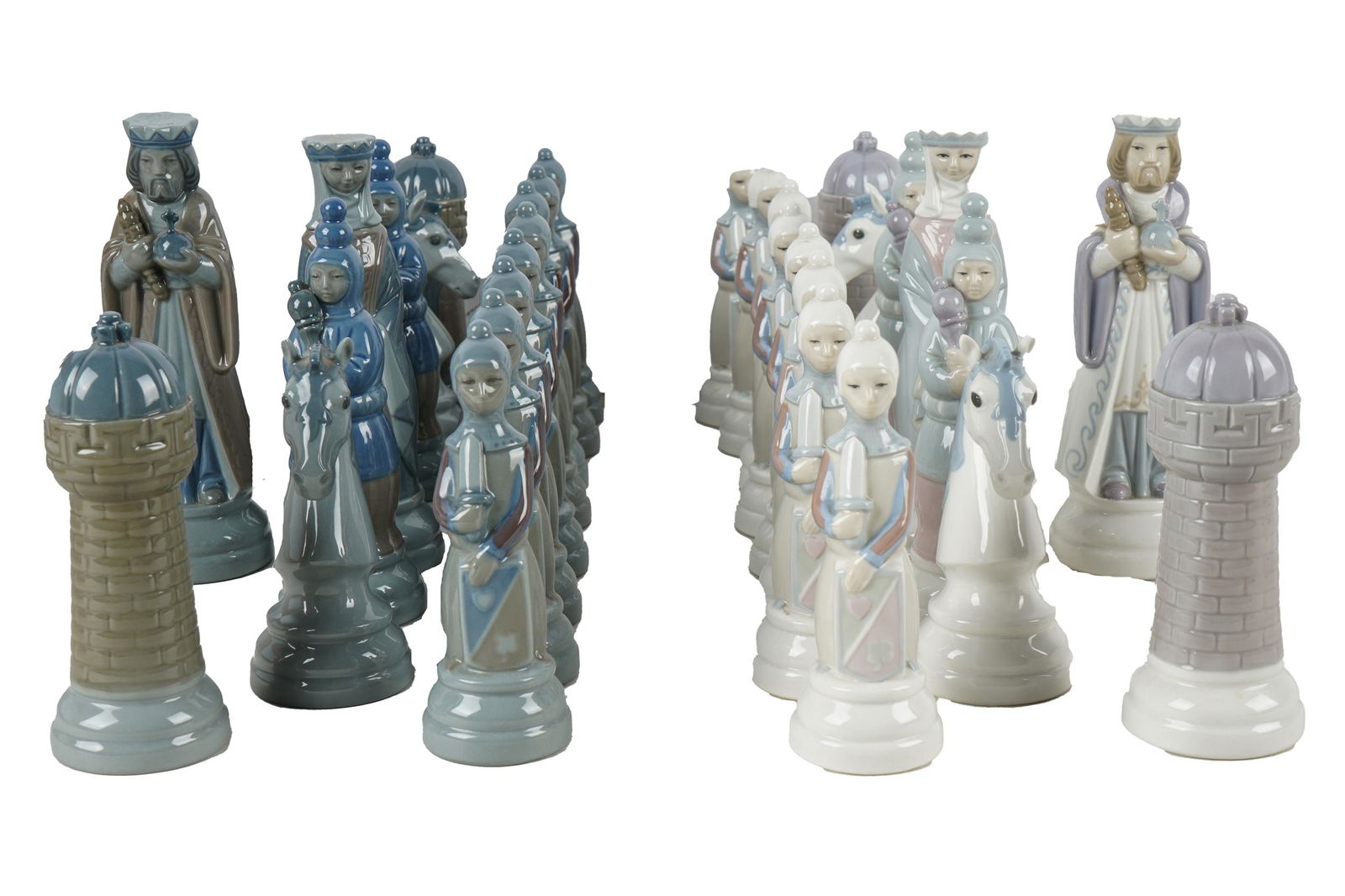 SET OF LLADRO PORCELAIN CHESS PIECES (1 of 11)
