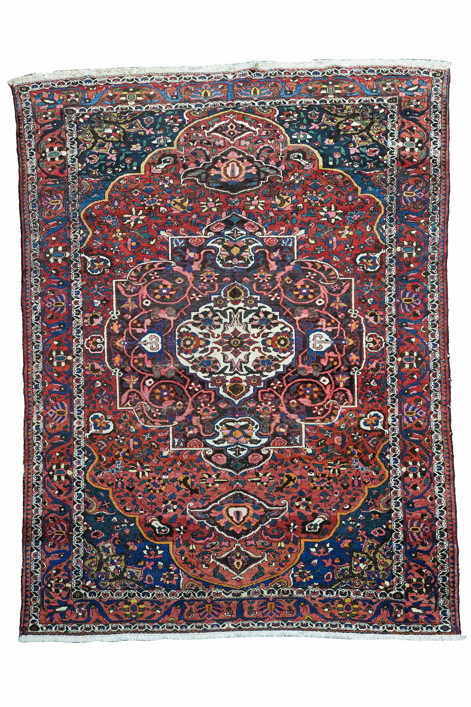 BAKHTIARI CARPET (1 of 10)