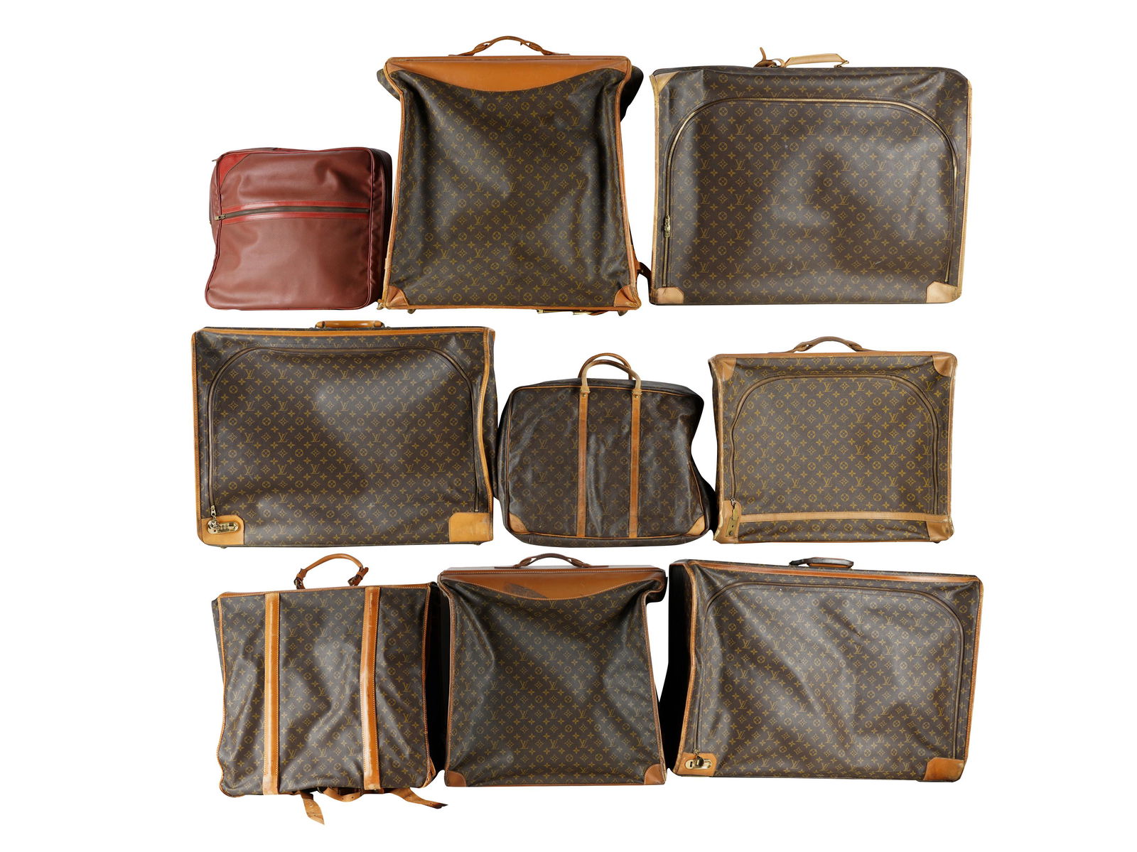 COLLECTION OF LOUIS VUITTON SUITCASES (1 of 19)
