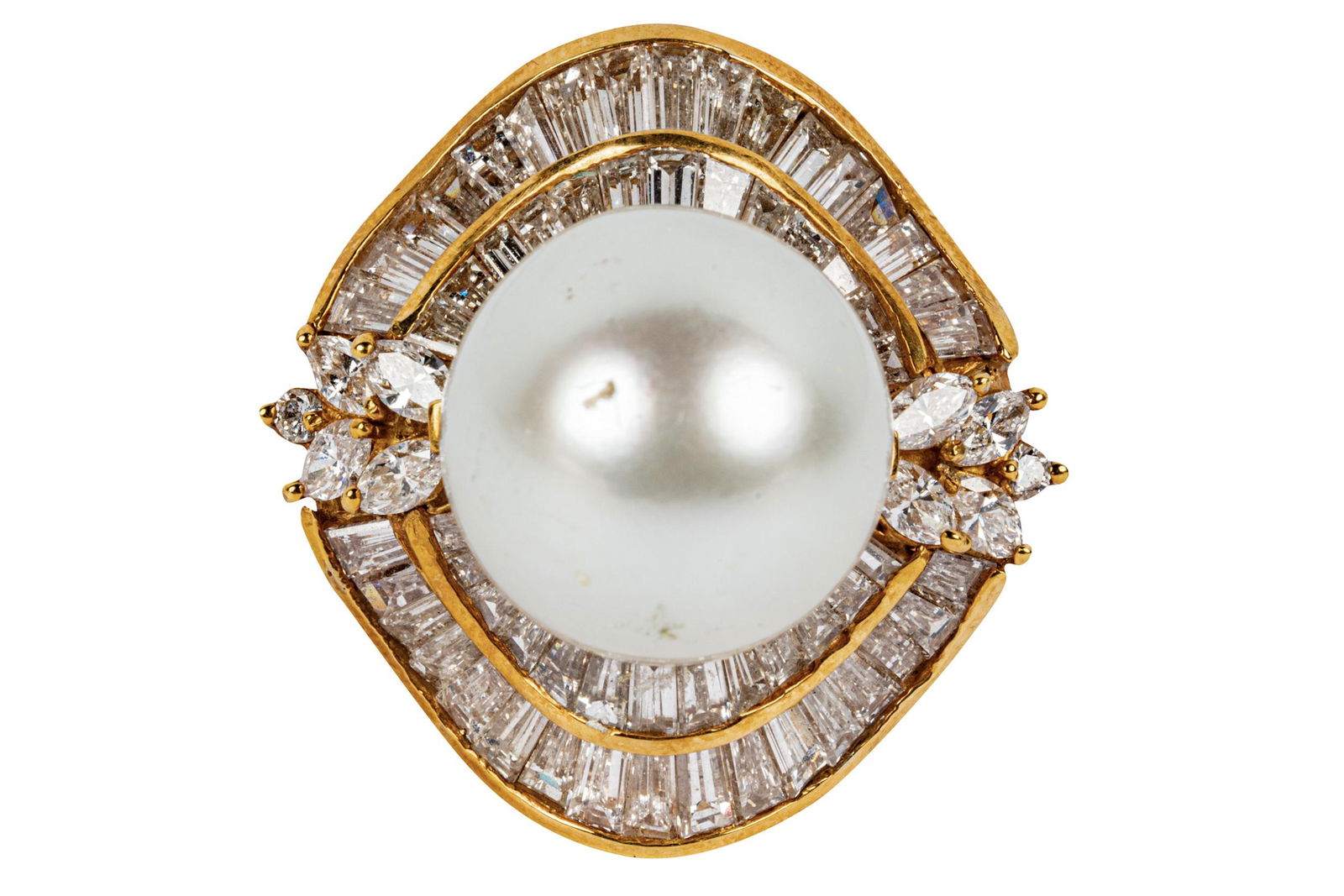 18 KARAT YELLOW GOLD, DIAMOND, & PEARL RING (1 of 7)
