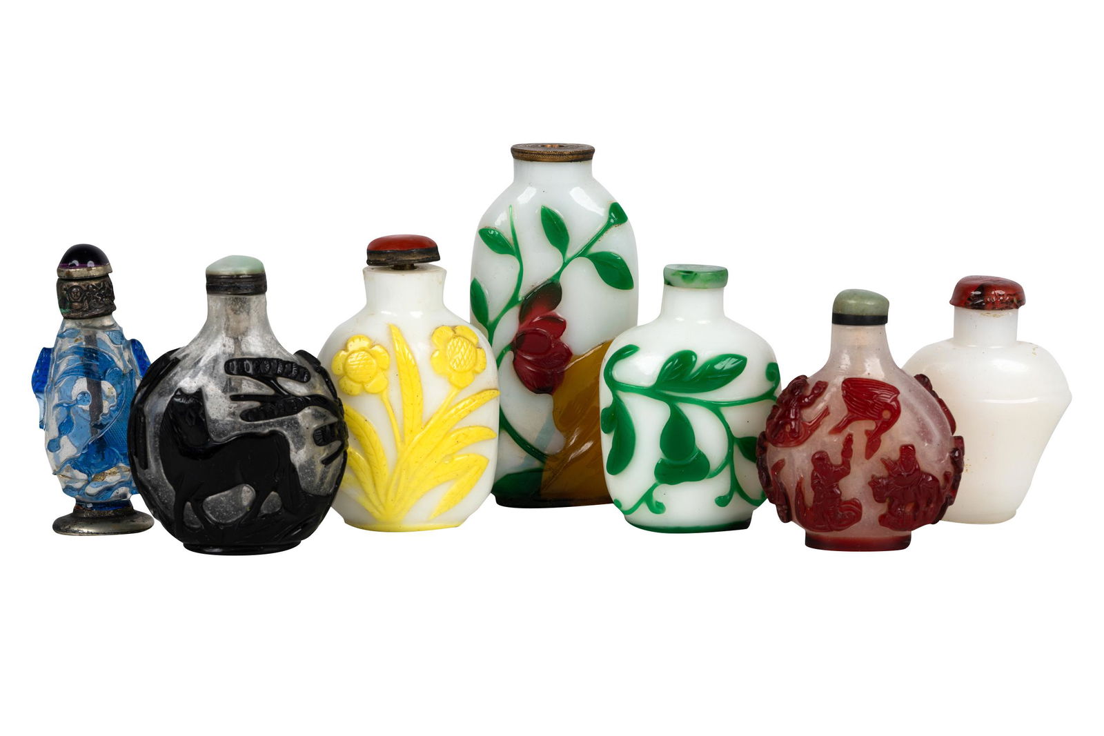 SEVEN GLASS OVERLAY SNUFF BOTTLES (1 of 15)