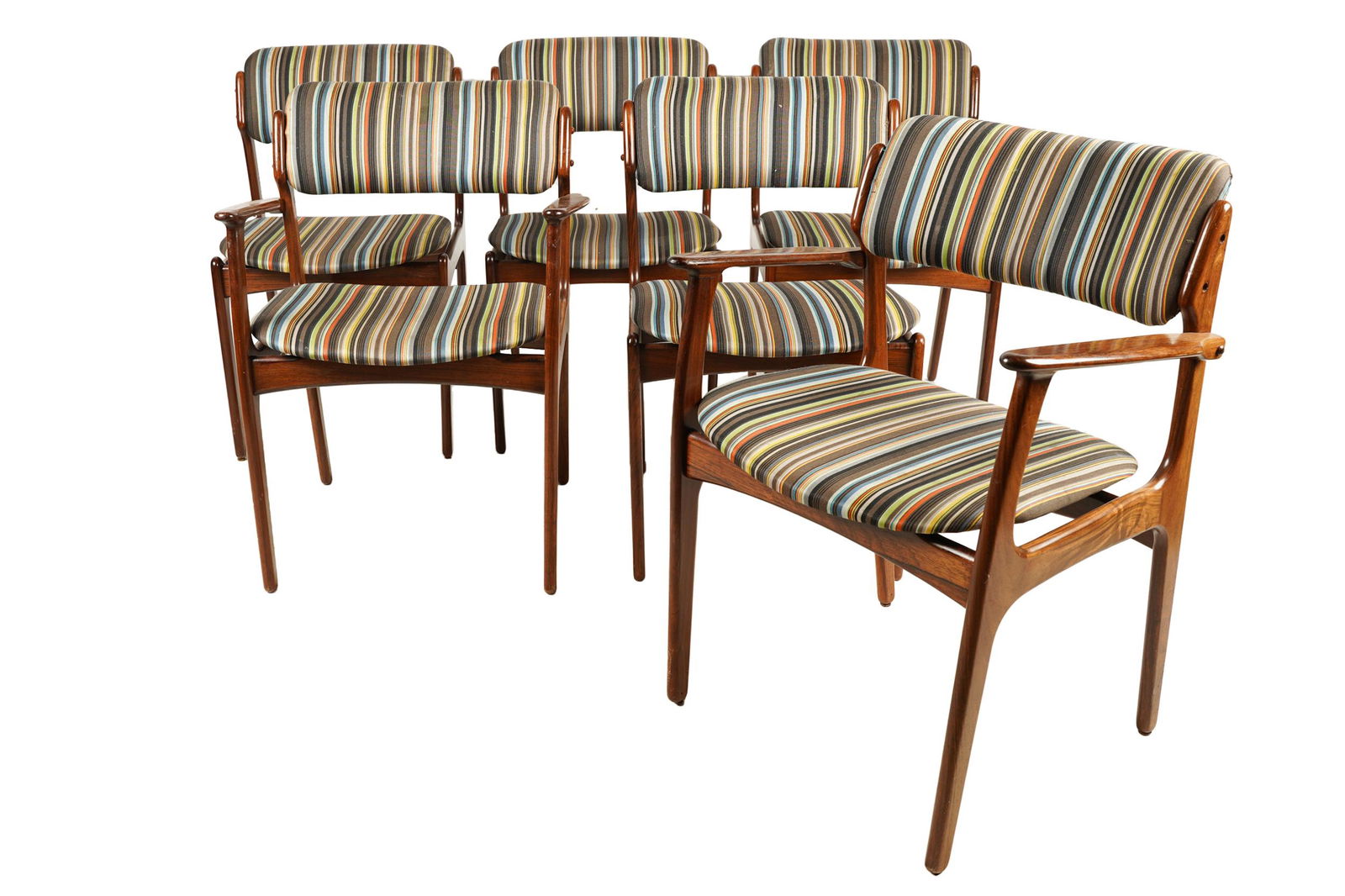 ERIC BUCK FOR ODDENSE MASKINSNEDKERI: EIGHT DINING (1 of 12)