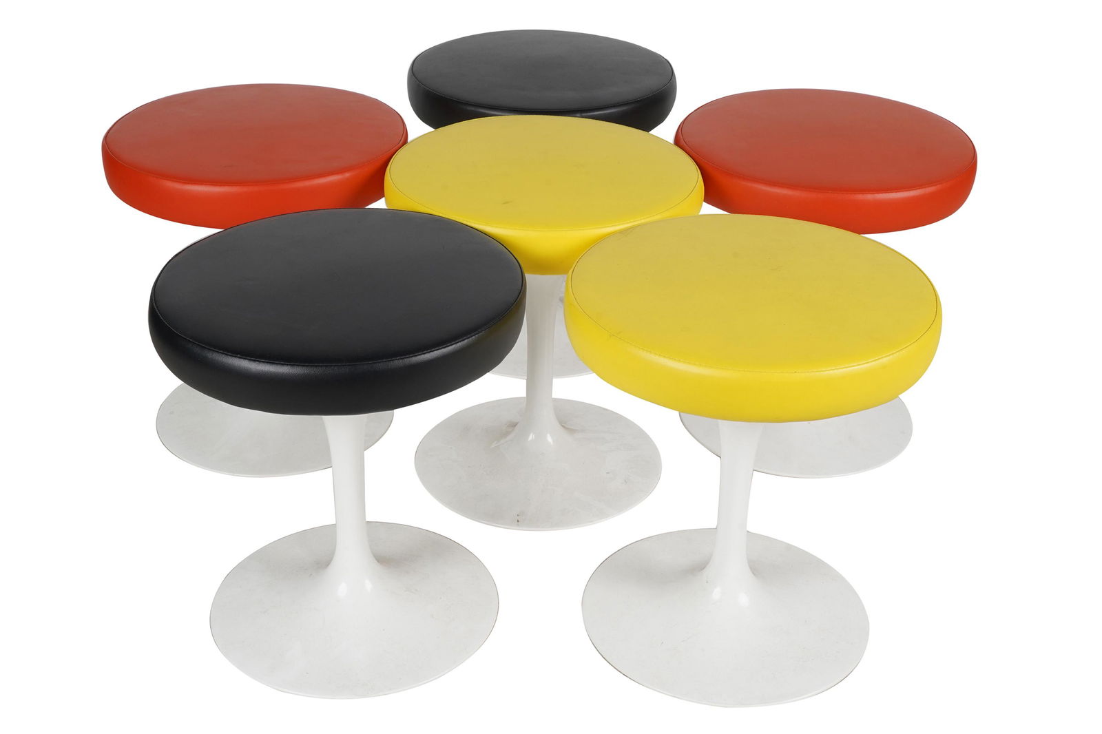 EERO SAARINEN FOR KNOLL: SIX STOOLS (1 of 10)