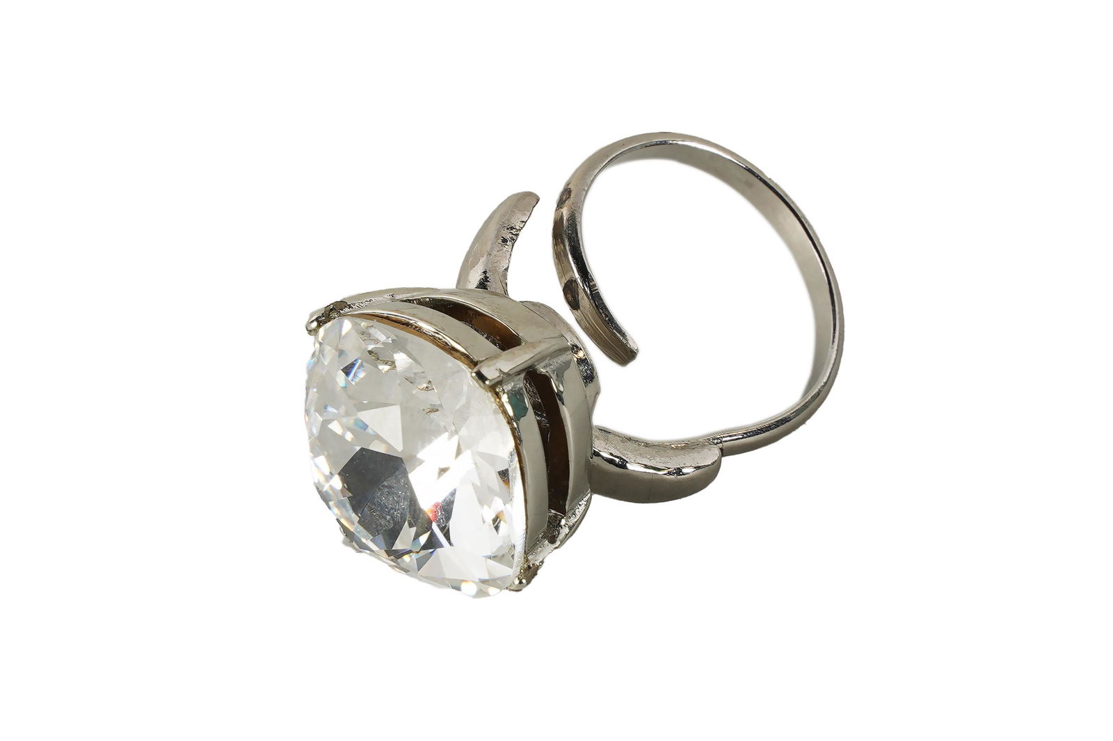 CAROL CHANNING SIMULANT DIAMOND RING (1 of 7)