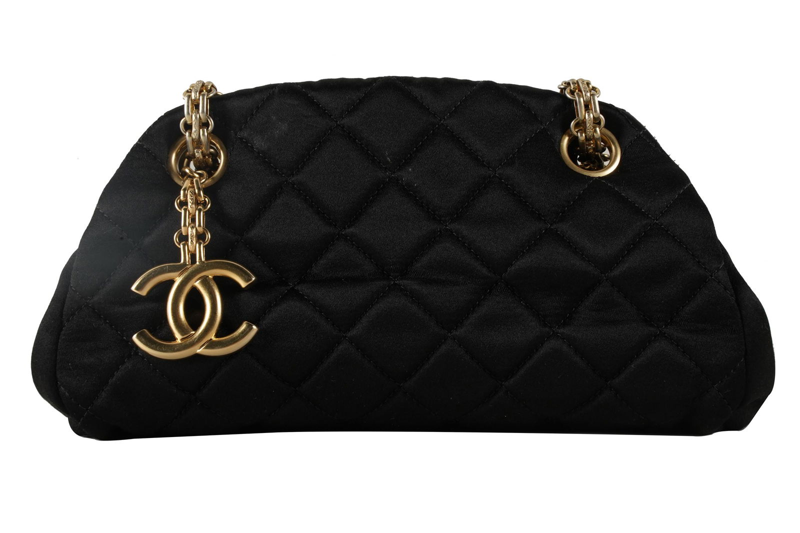 CHANEL: QUILTED CLUTCH (1 of 4)