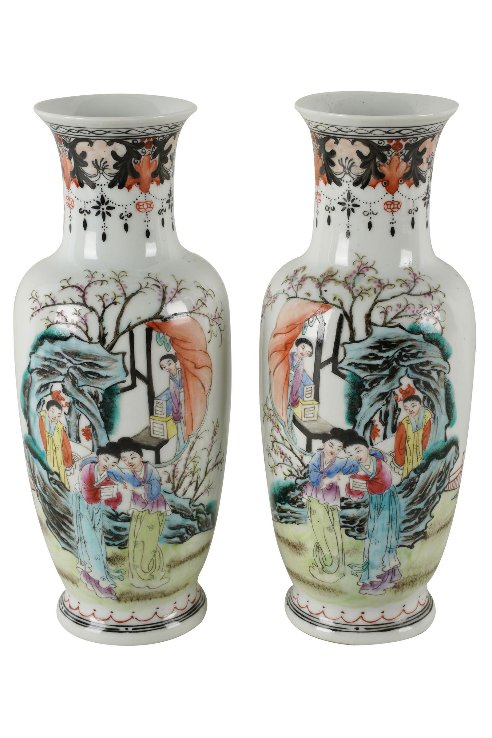 PAIR OF CHINESE REPUBLIC PORCELAIN VASES (1 of 9)