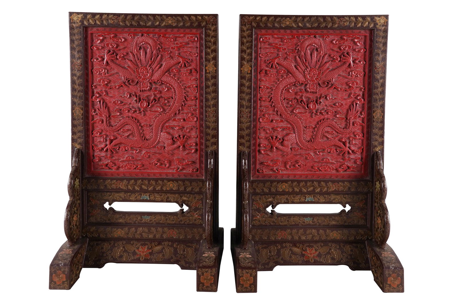PAIR OF CHINESE LACQUERED SCREENS ON STANDS (1 of 12)