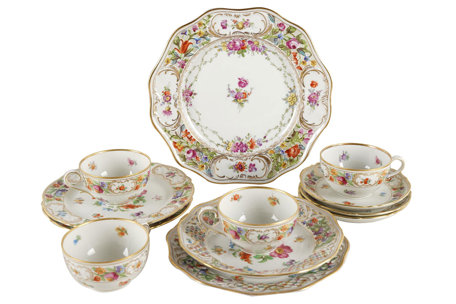 SCHUMANN & SP DRESDEN: COLLECTION OF PORCELAIN (1 of 11)