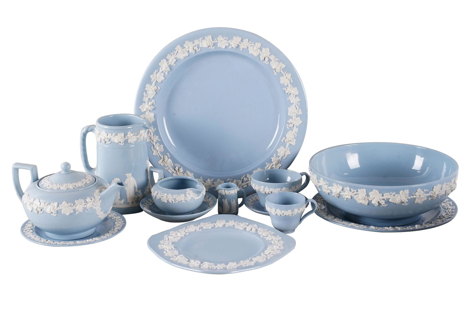 WEDGWOOD EMBOSSED QUEEN'S WARE PORCELAIN SERVICE (1 of 10)