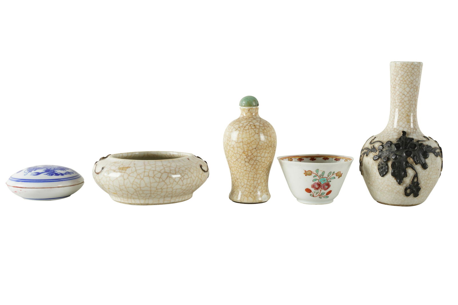 FIVE CHINESE MINIATURE PORCELAIN ARTICLES (1 of 12)