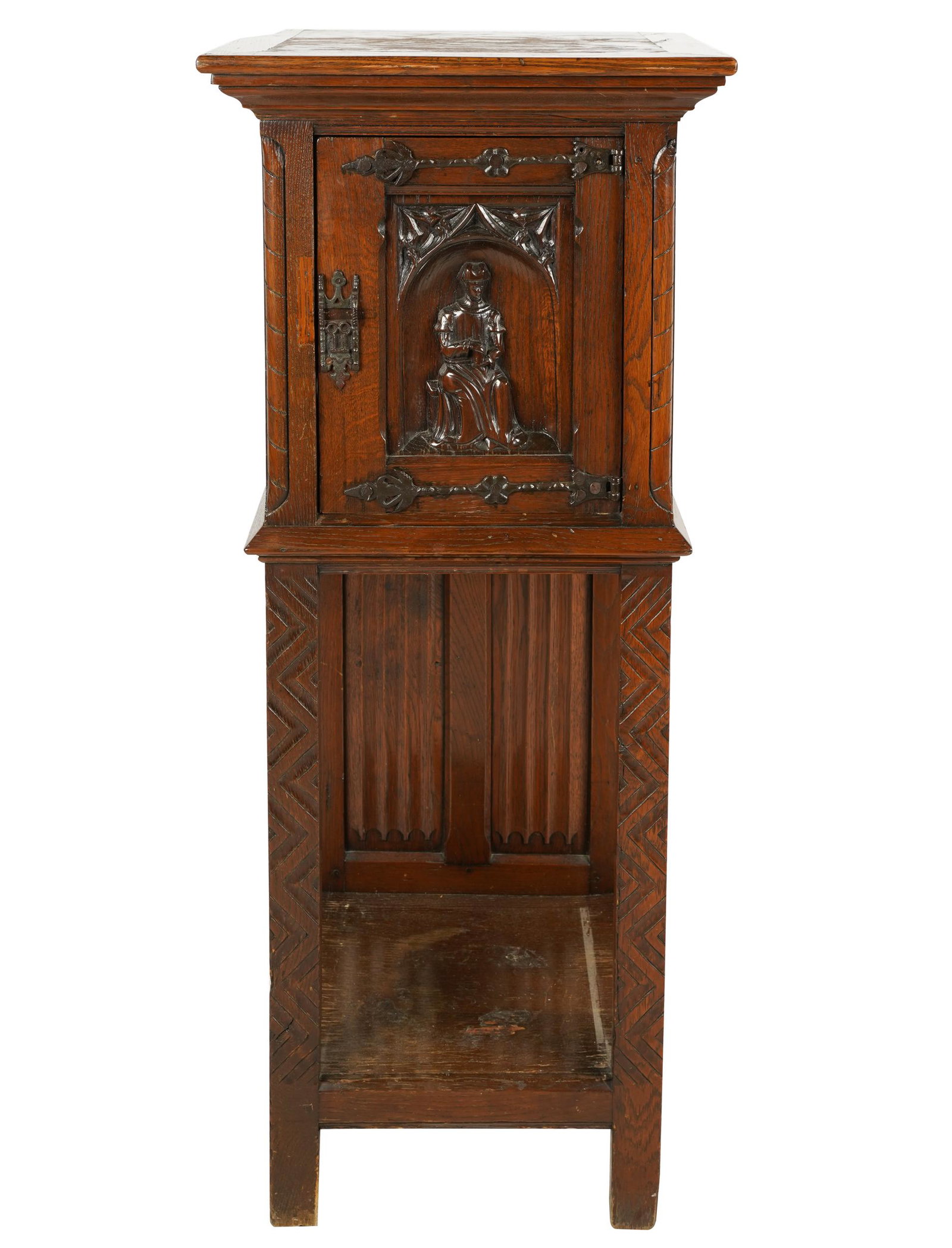 TUDOR STYLE CARVED OAK CABINET (1 of 9)