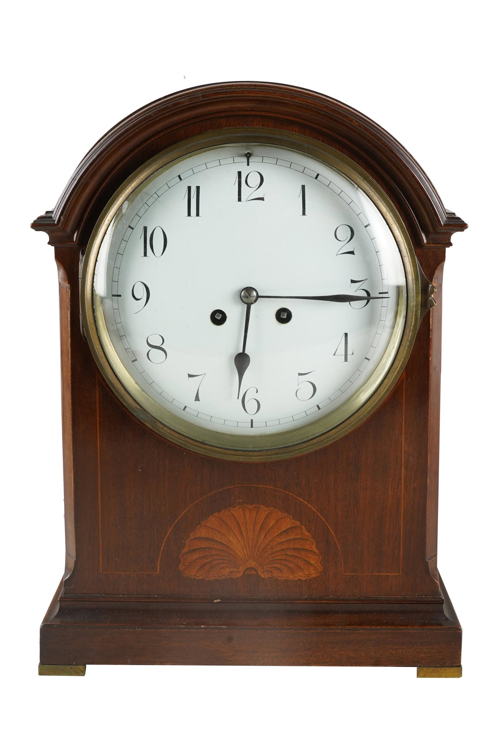 MAHOGANY MANTEL CLOCK: the dial unsigned; with French movement; Condition: with loose front glass cover; with key included; scratches to front and side of case; cloth sides need reattachment; 11 inches wide; 7 inches deep; 