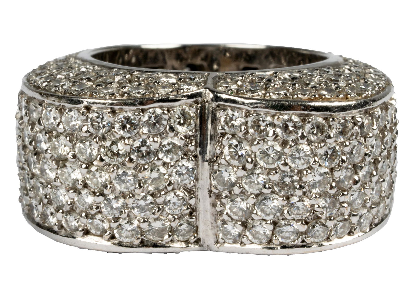 18 KARAT WHITE GOLD & DIAMOND 'HEART' RING (1 of 8)