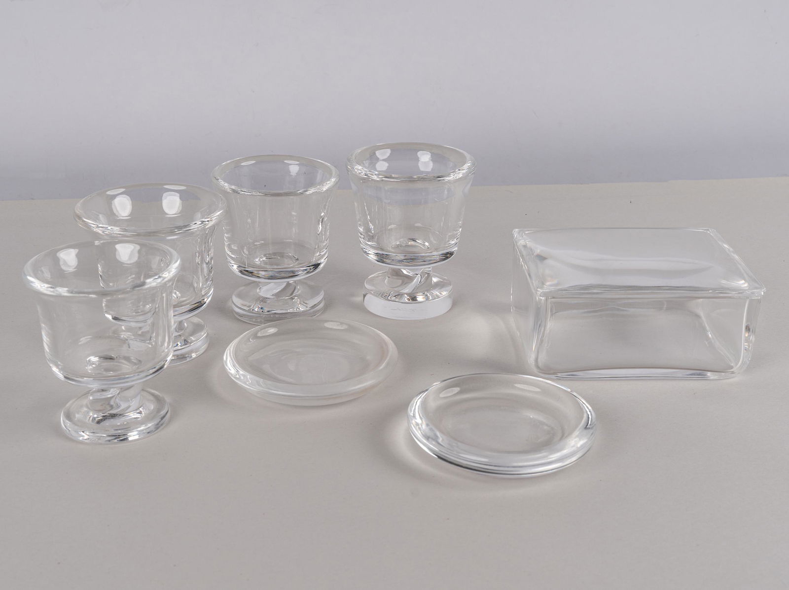STEUBEN GLASS SMOKING SET (1 of 8)