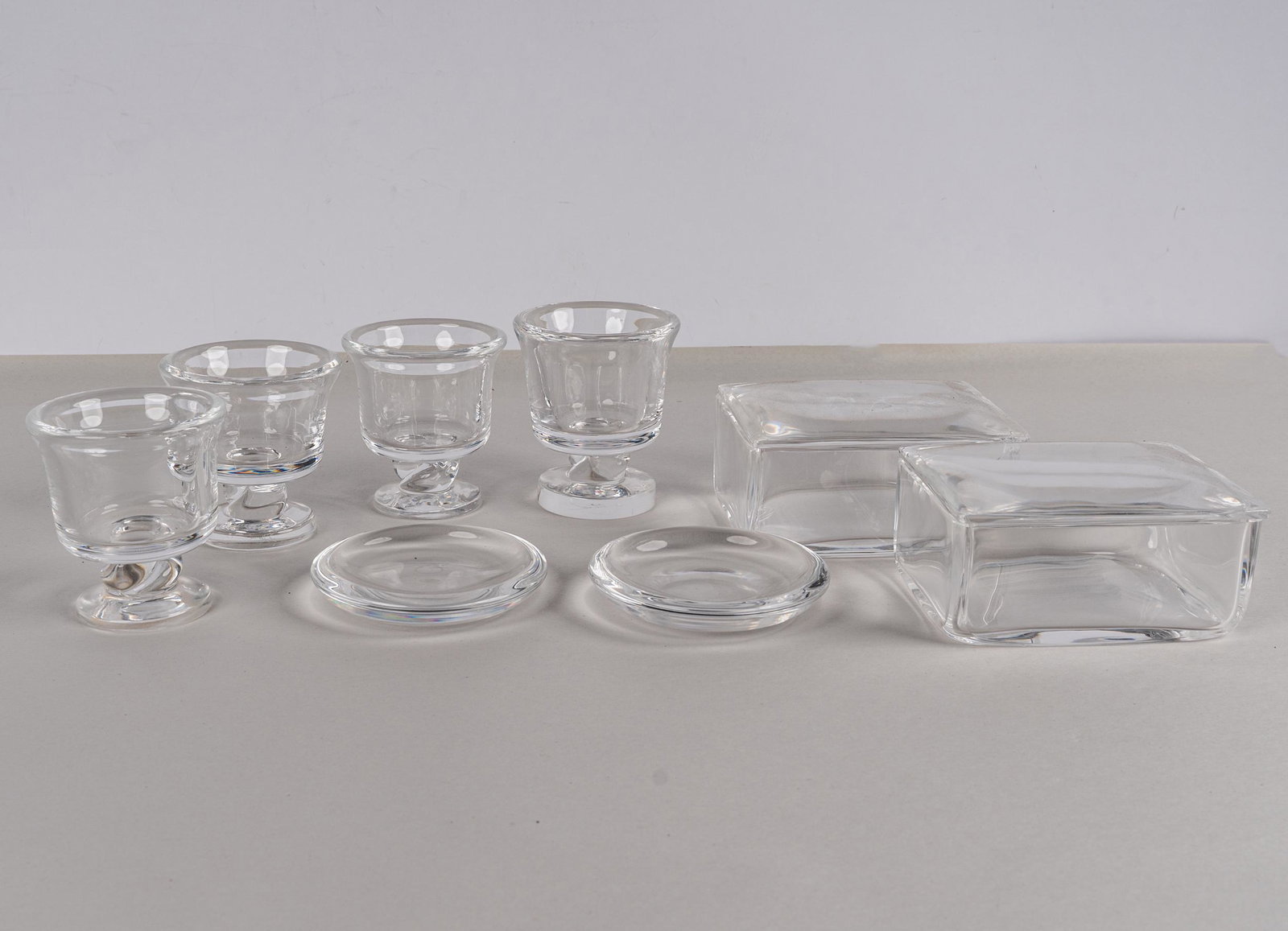 STEUBEN GLASS SMOKE SET (1 of 7)