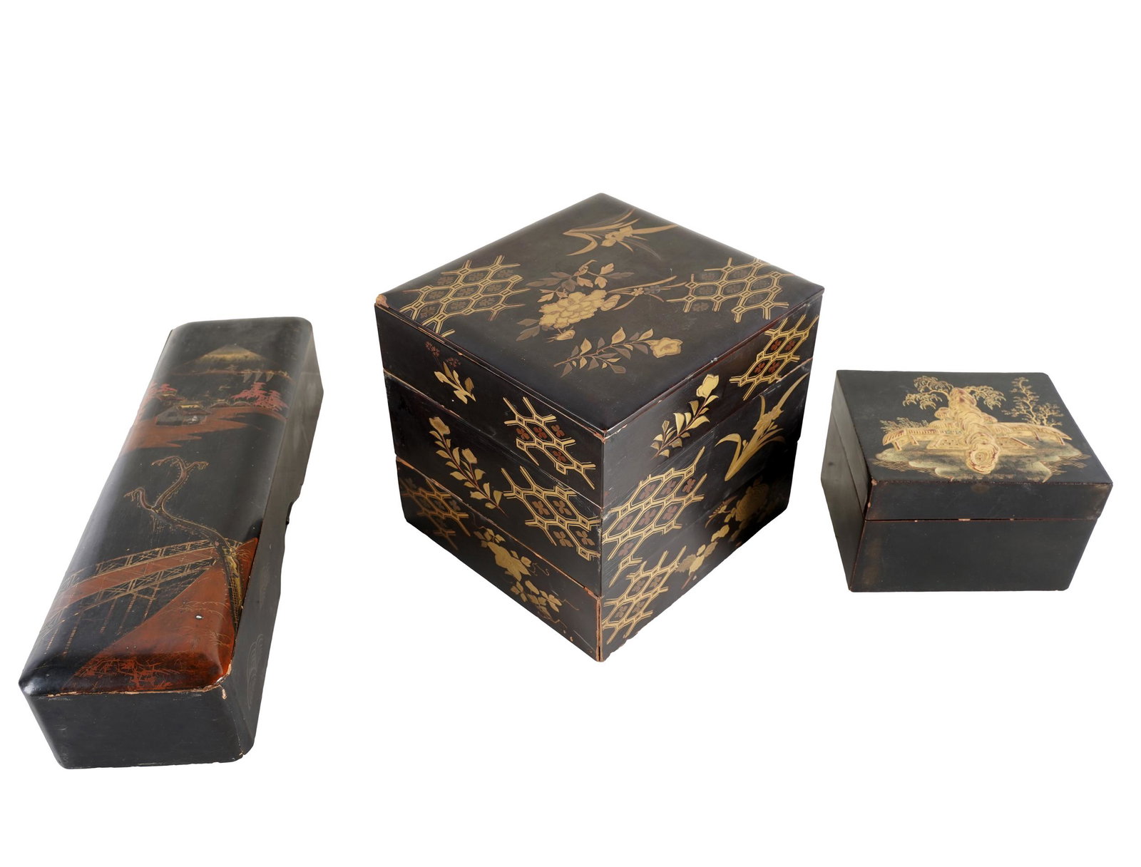 THREE JAPANESE LACQUERED BOXES (1 of 9)
