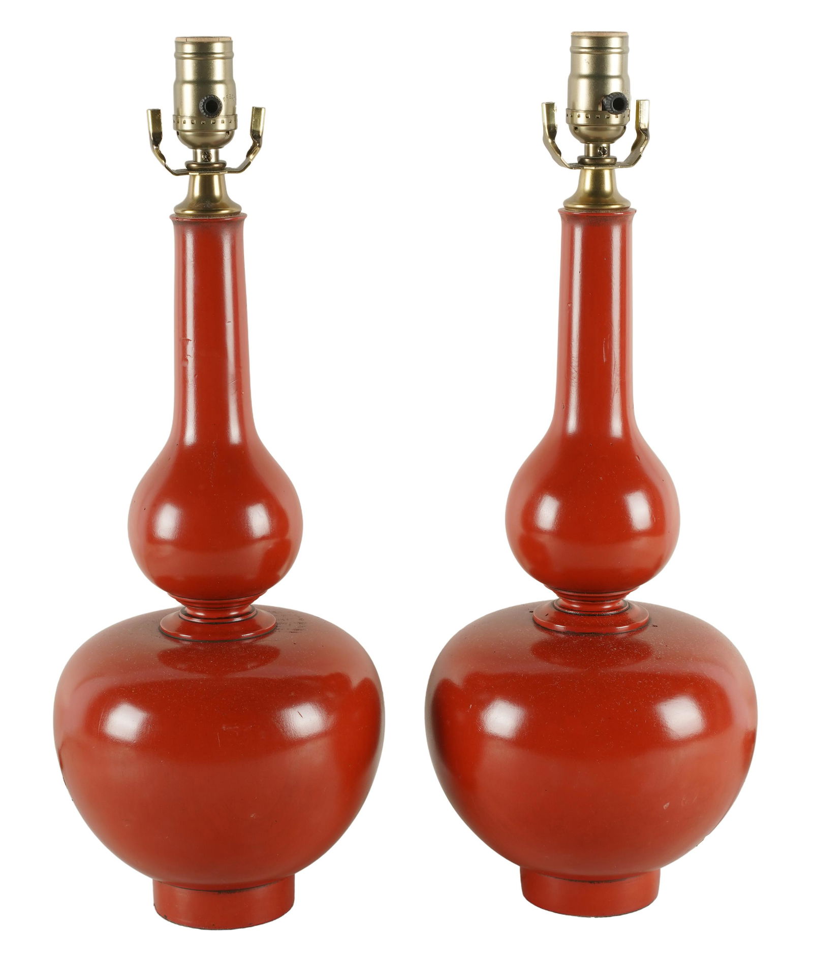 PAIR OF RED-LACQUERED WOOD TABLE LAMPS (1 of 6)