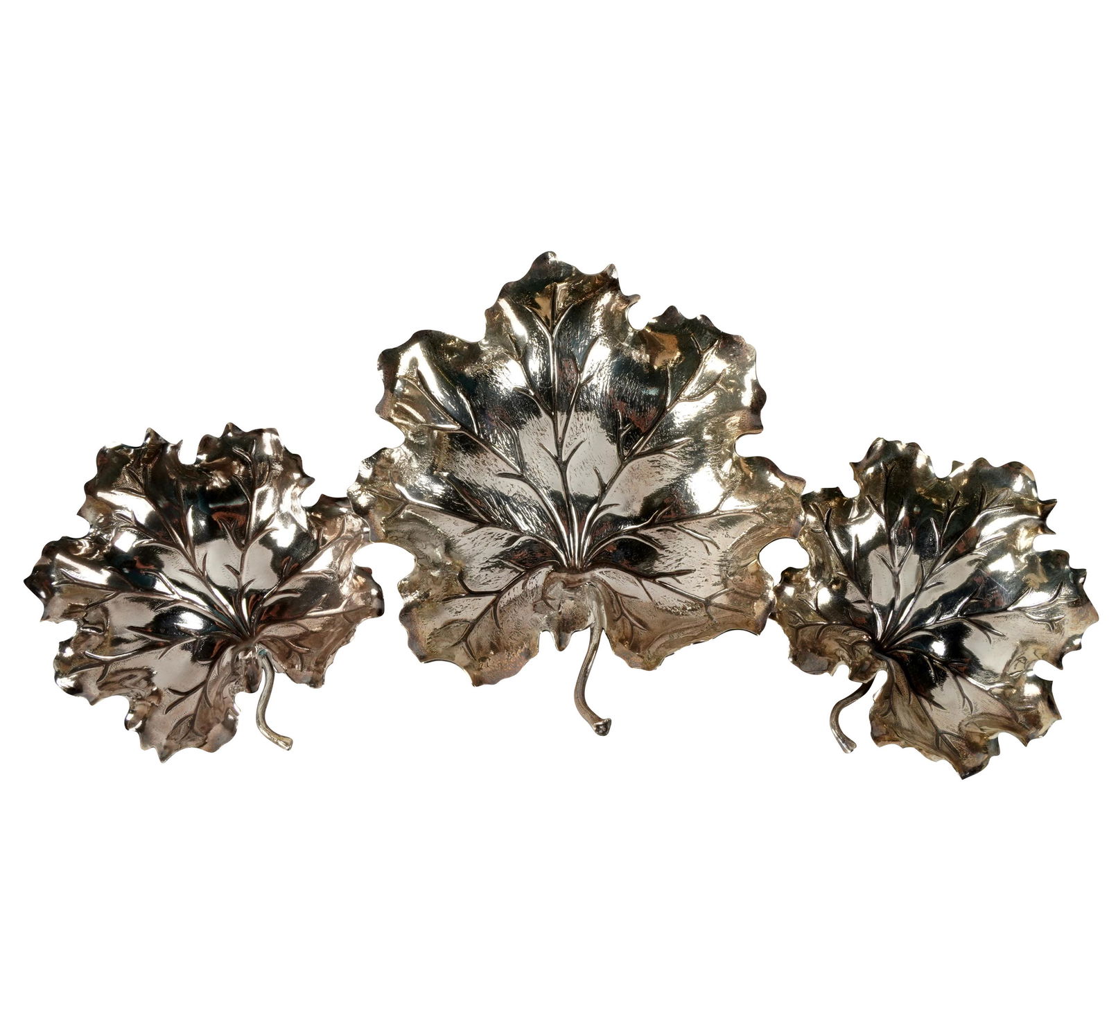 THREE BUCCELLATI STERLING LEAF DISHES (1 of 8)