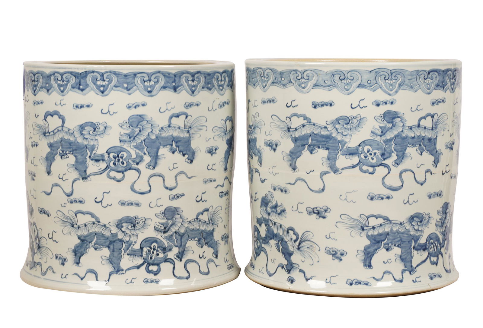 PAIR OF CHINESE BLUE & WHITE CERAMIC PLANTERS (1 of 8)