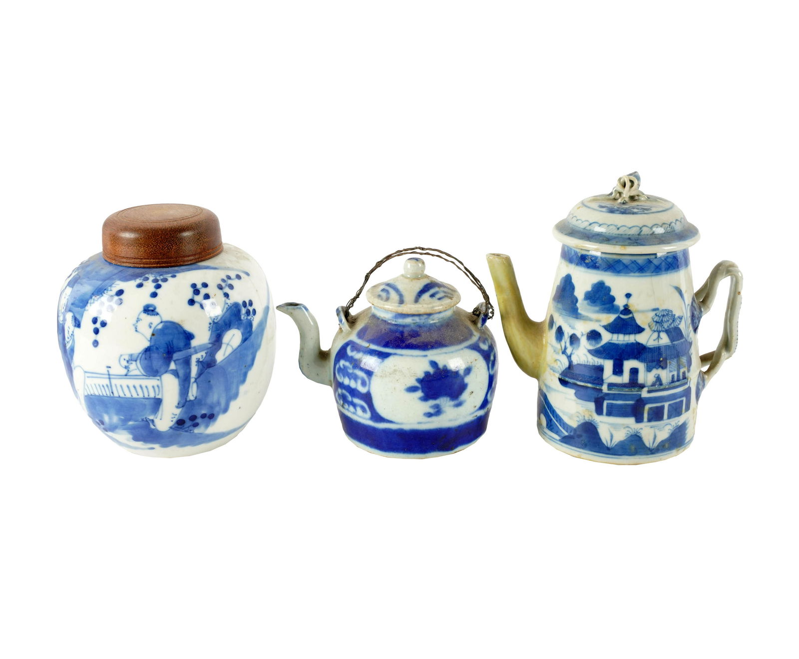 THREE PIECES OF CHINESE BLUE & WHITE PORCELAIN (1 of 11)